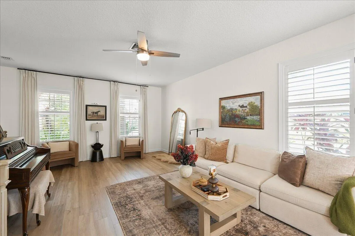 8044 Murano Circle