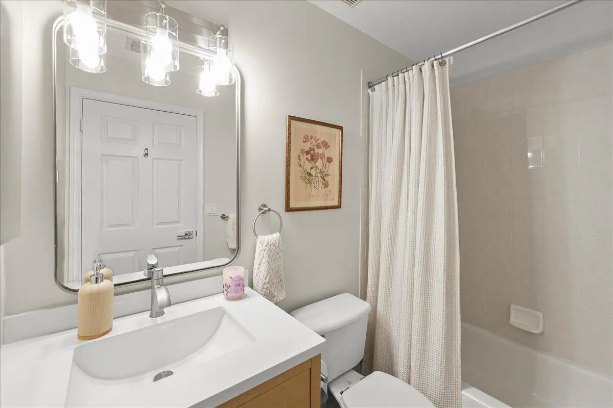 8044 Murano Circle
