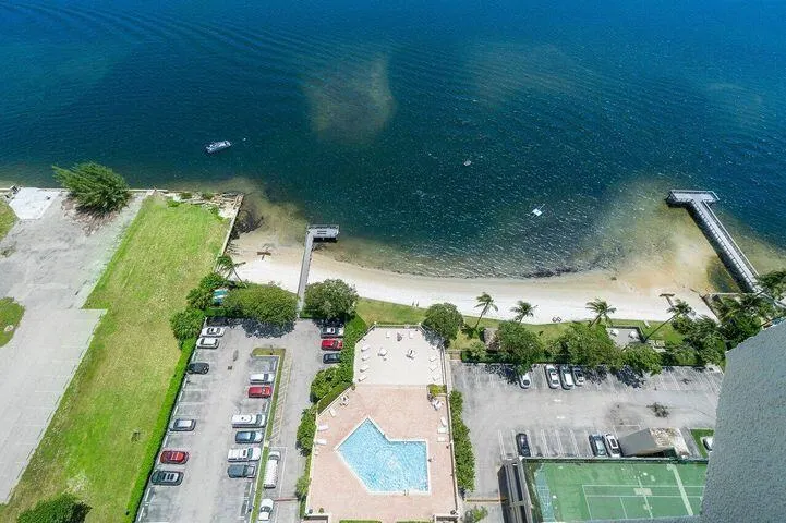5600 N FLAGLER Drive #PH108