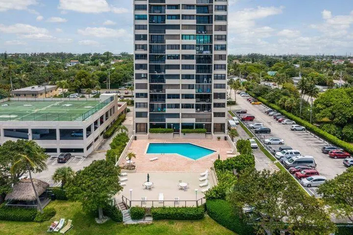 5600 N FLAGLER Drive #PH108