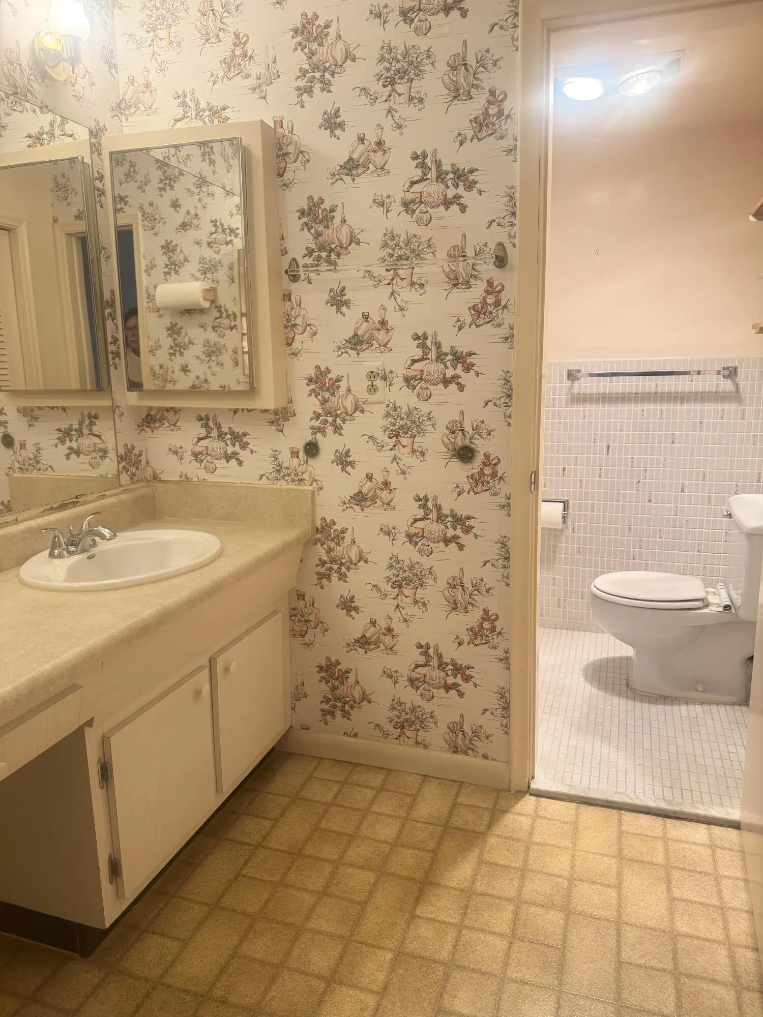 2381 SUNSET Avenue #117