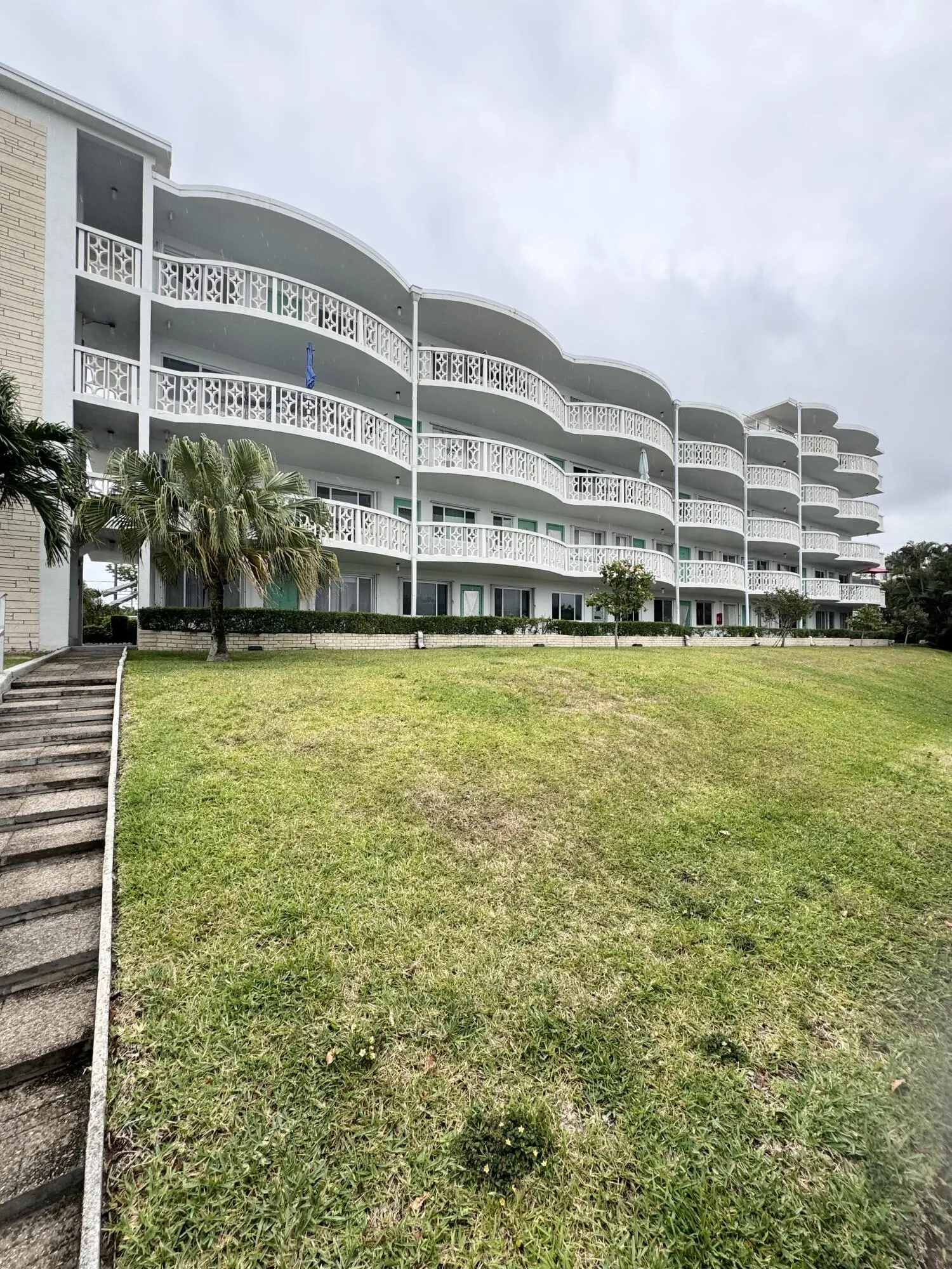 2381 SUNSET Avenue #117