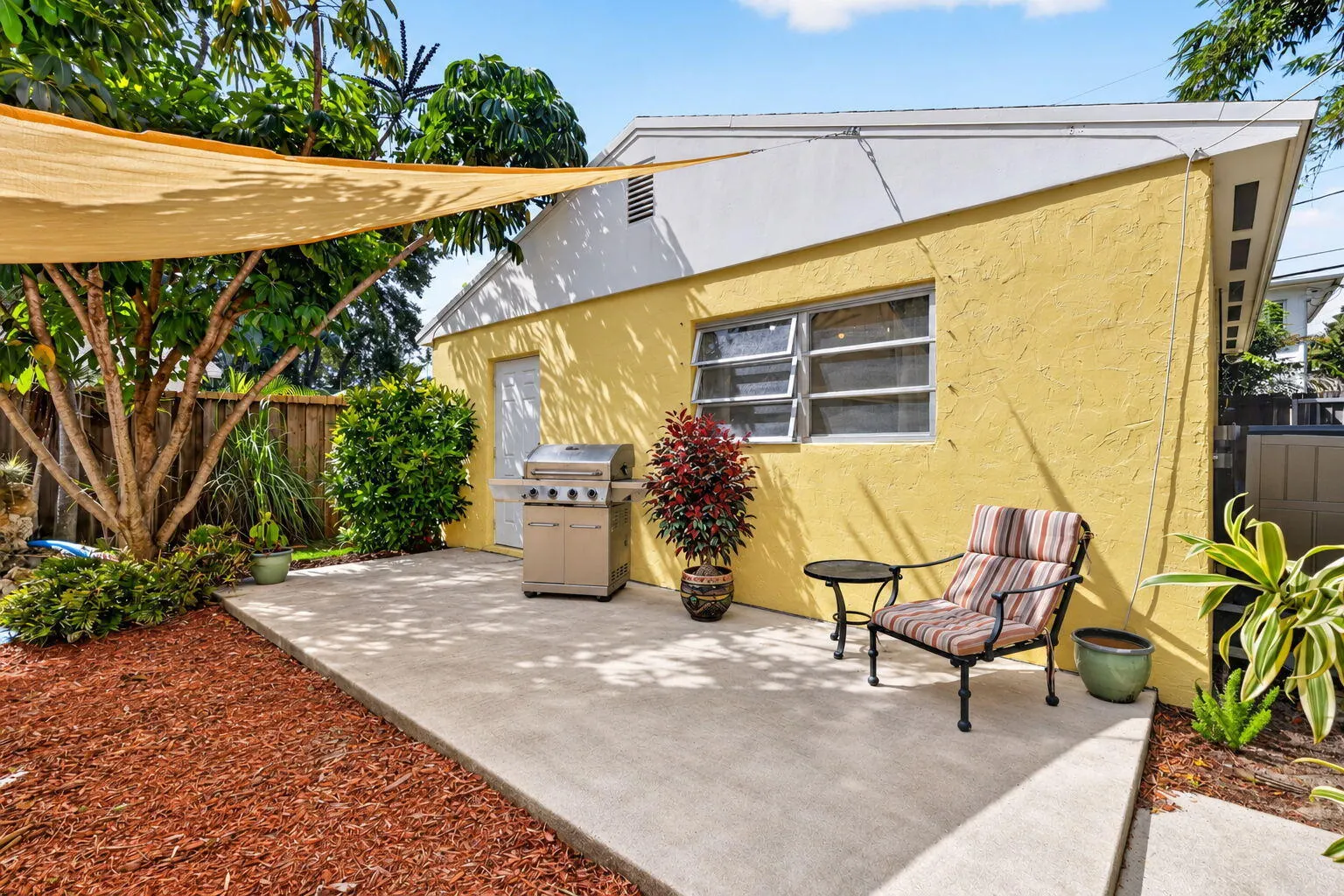 209 S Palmway