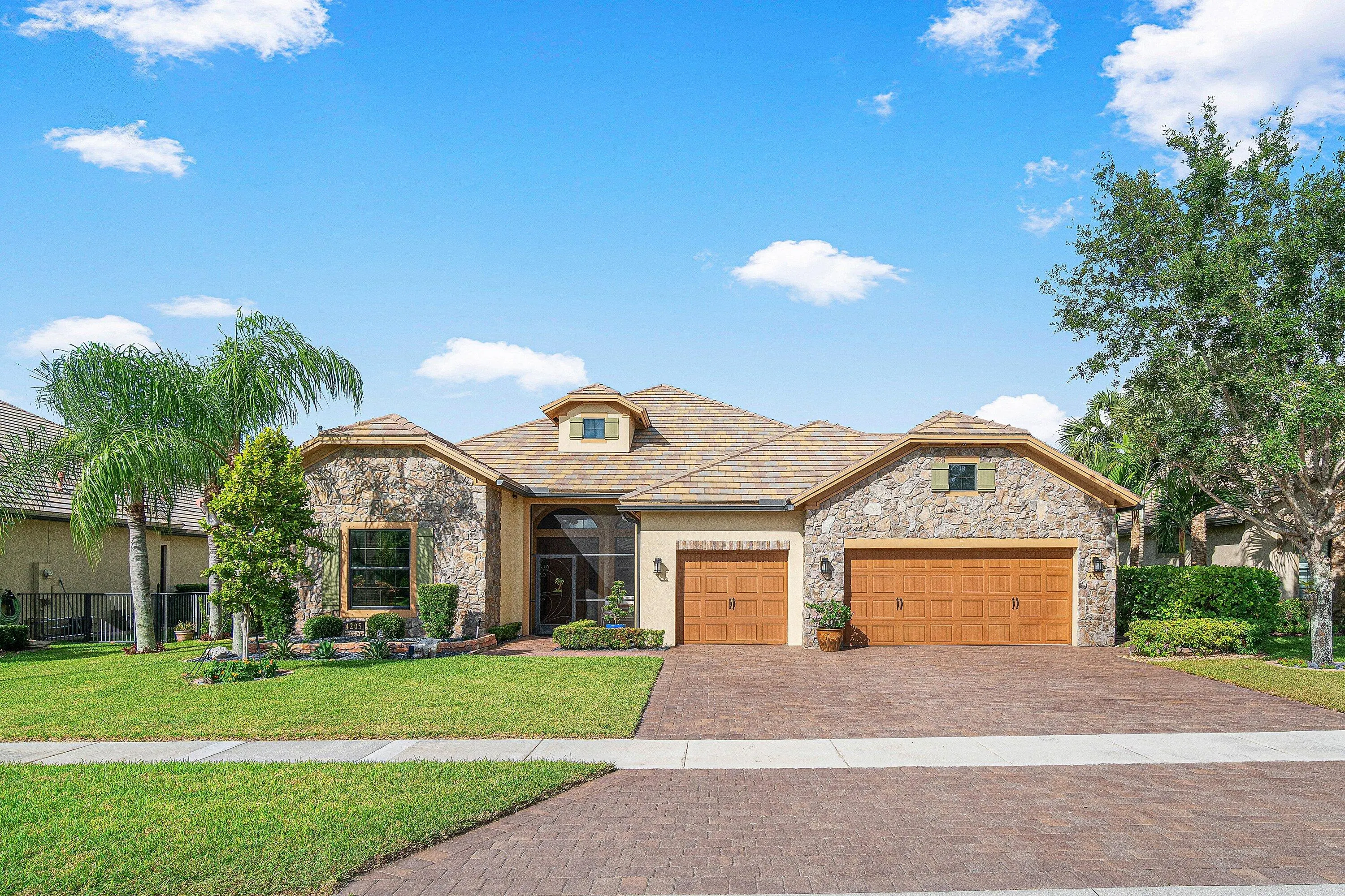 4205 Siena Circle