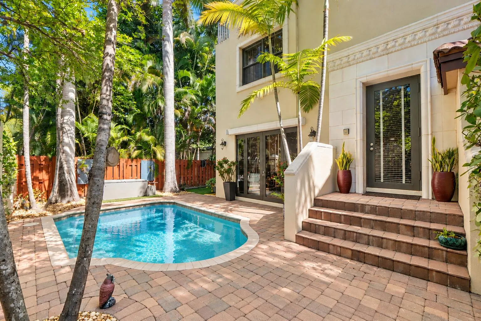430 NE 7TH Avenue #430