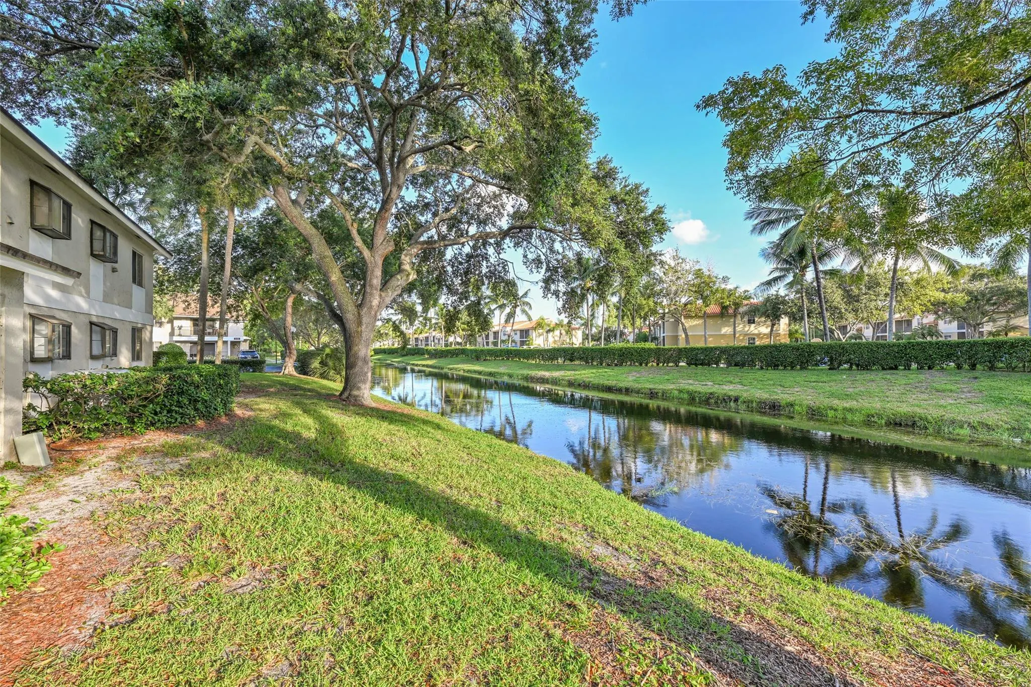 109 Gardens Drive #103