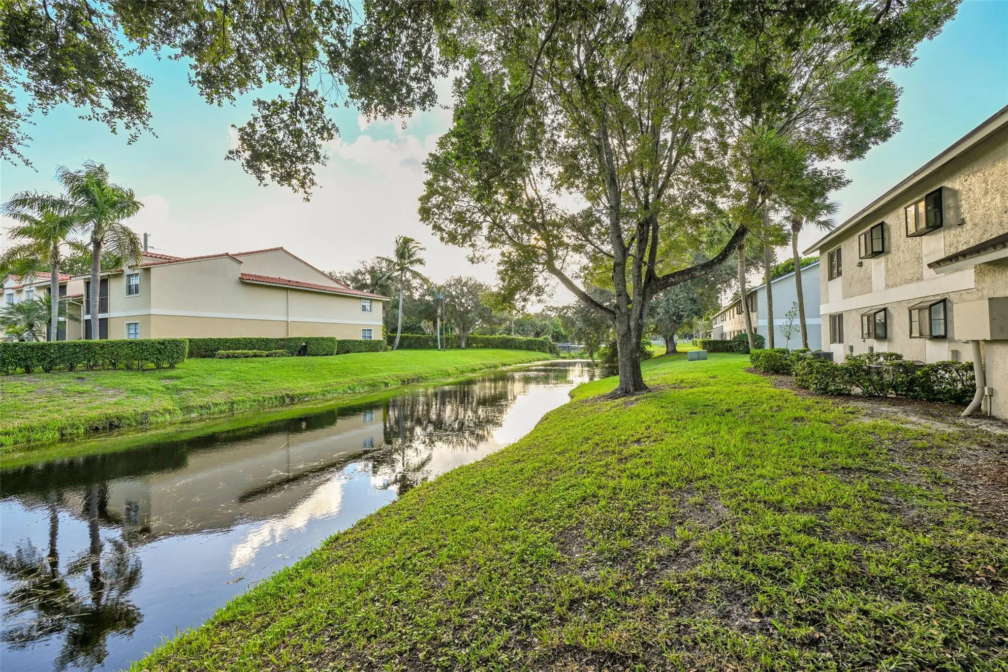 109 Gardens Drive #103