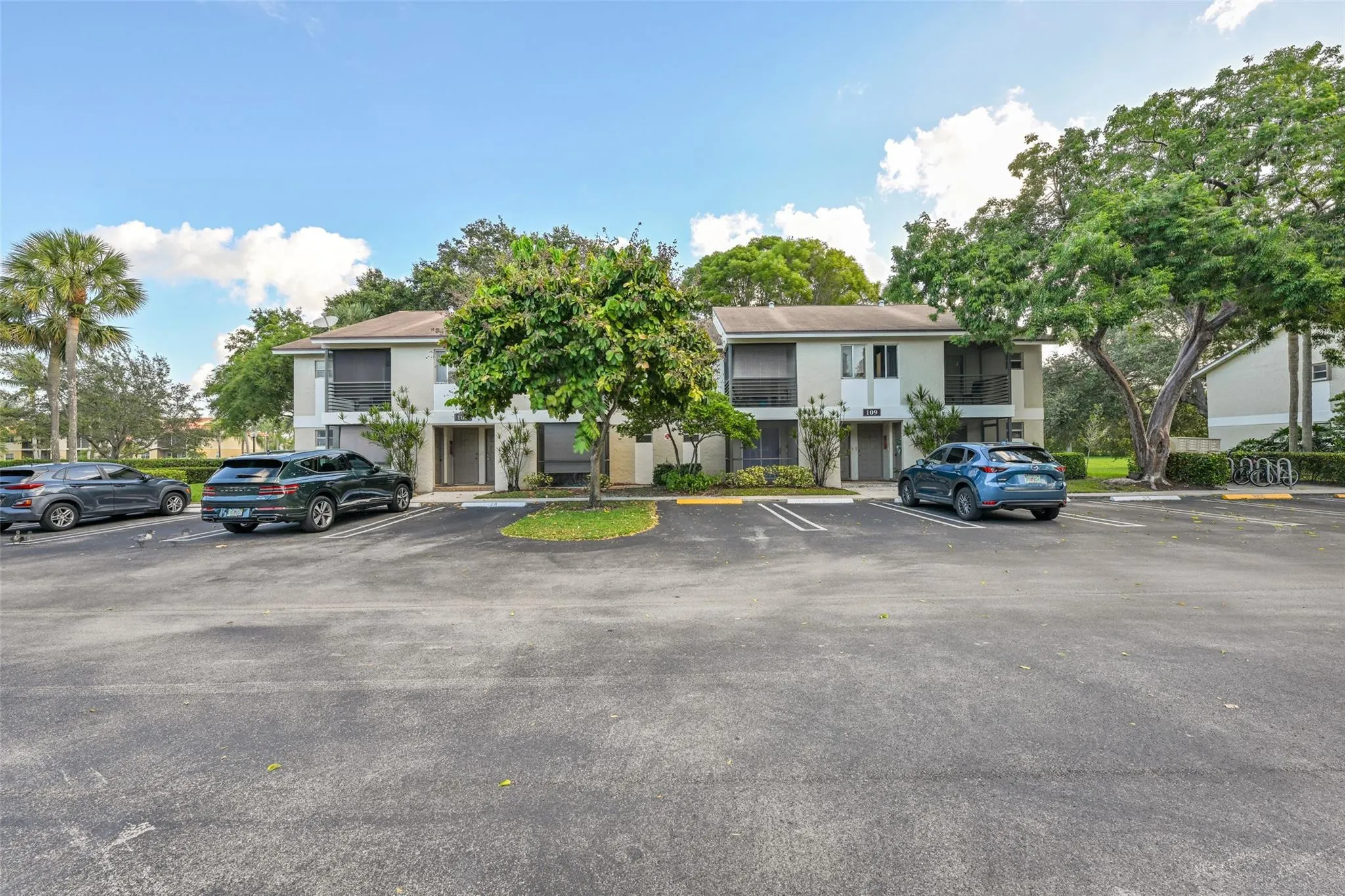 109 Gardens Drive #103