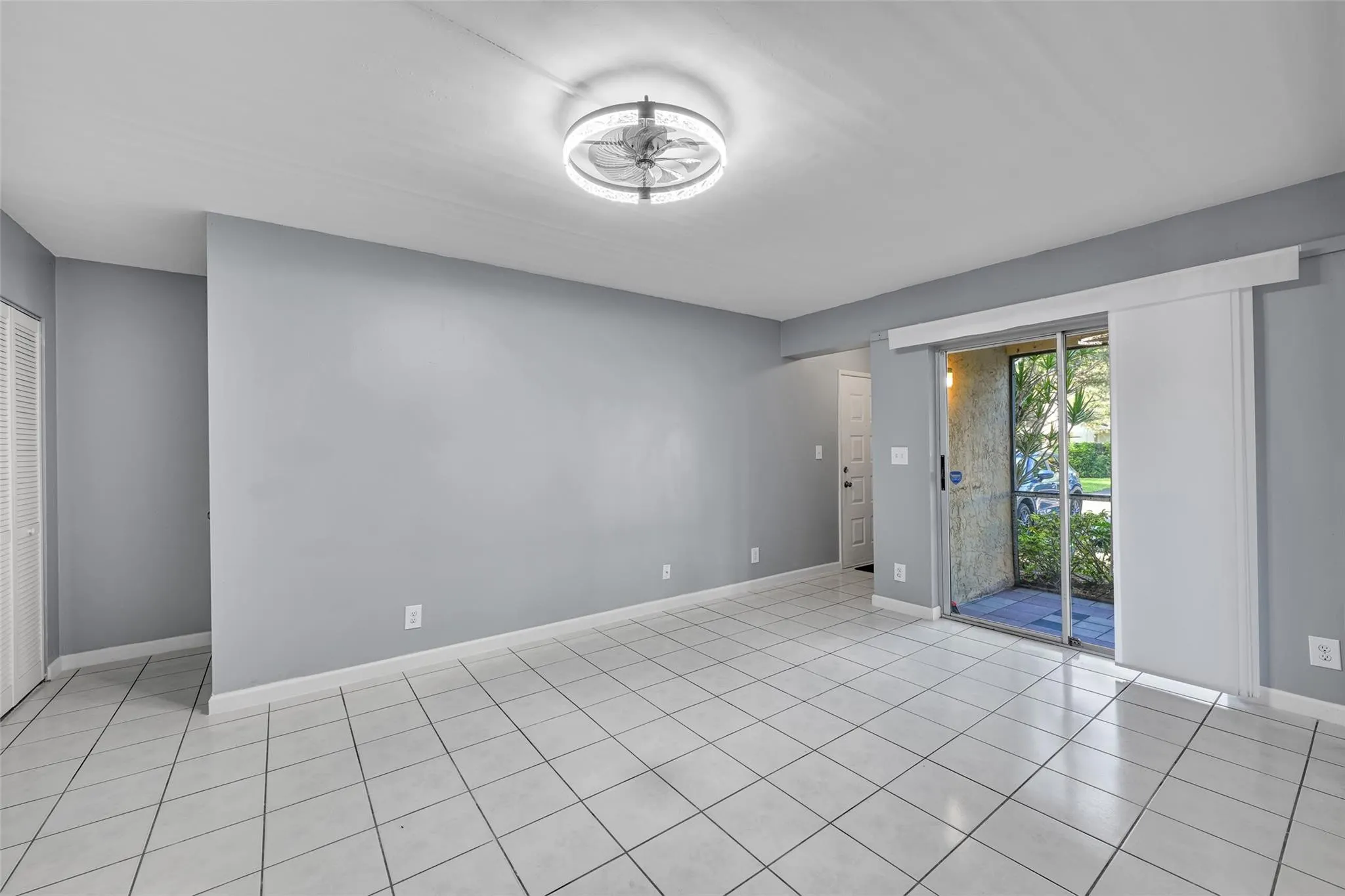 109 Gardens Drive #103