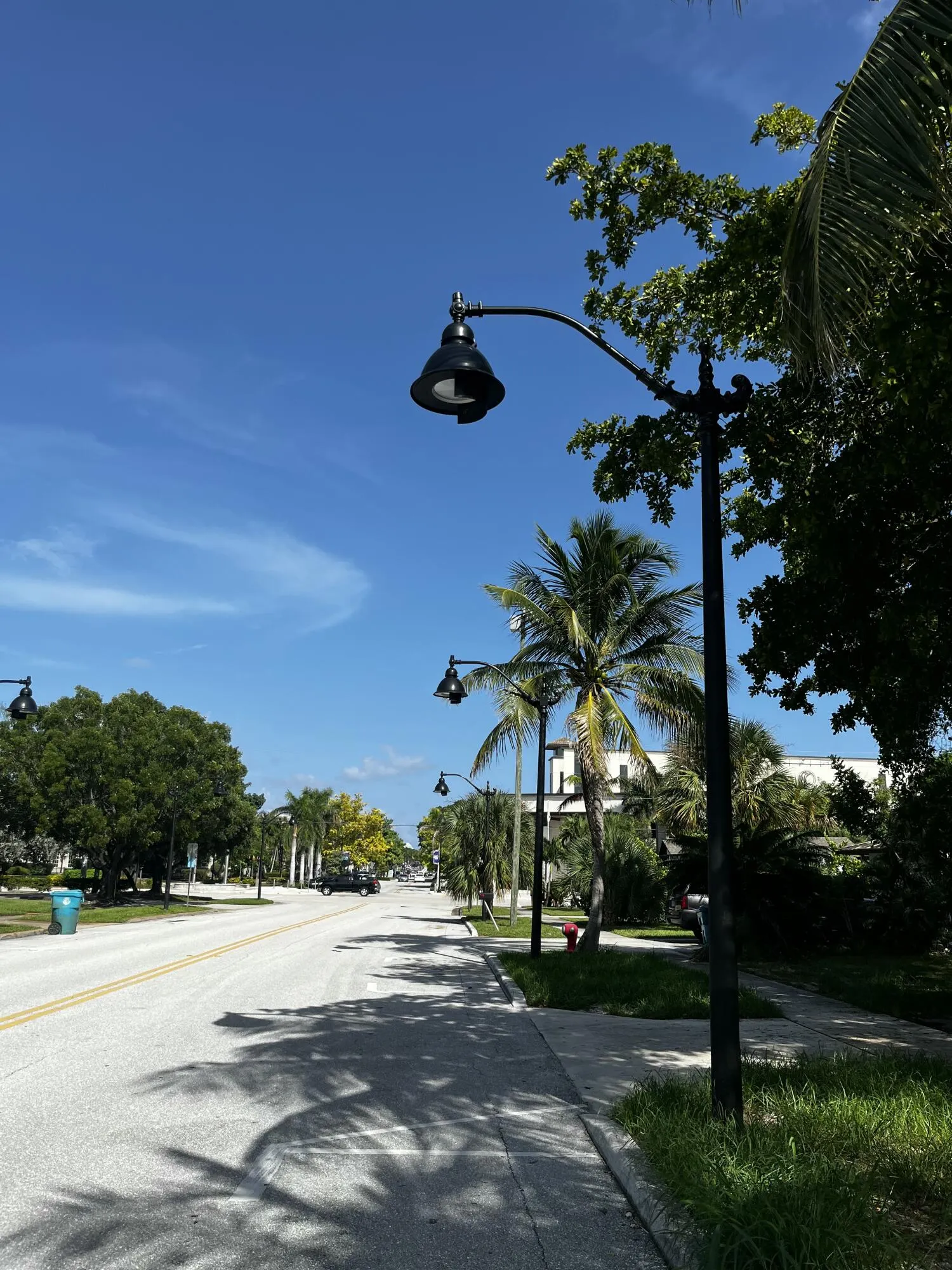 118 W OCEAN Avenue