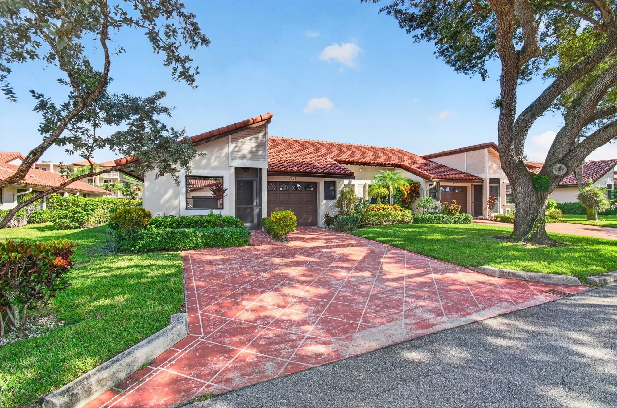6235 Kings Gate Circle