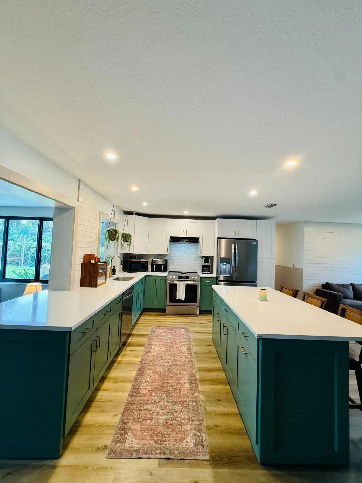 401 CIRCLE E