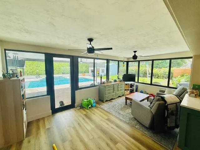 401 CIRCLE E