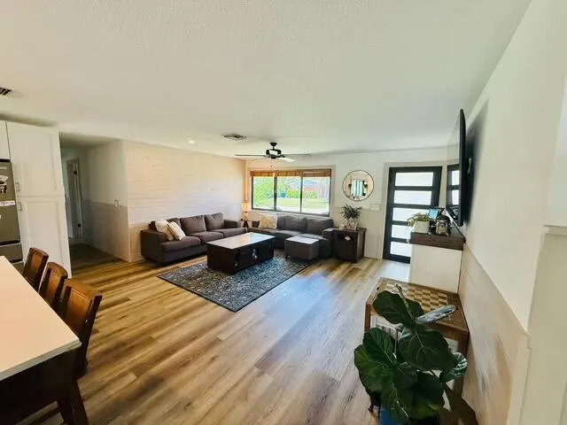 401 CIRCLE E