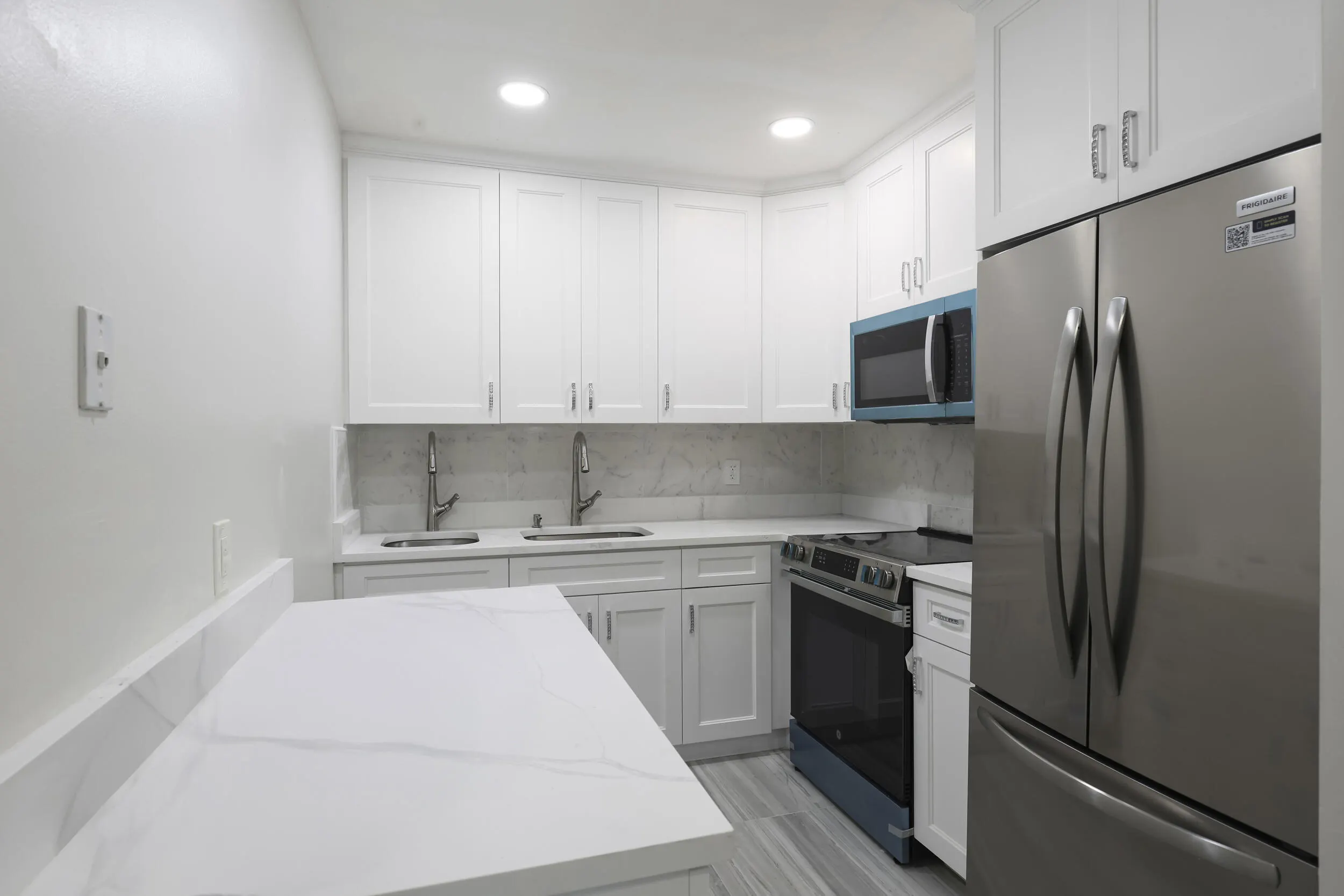 148 HASTINGS I