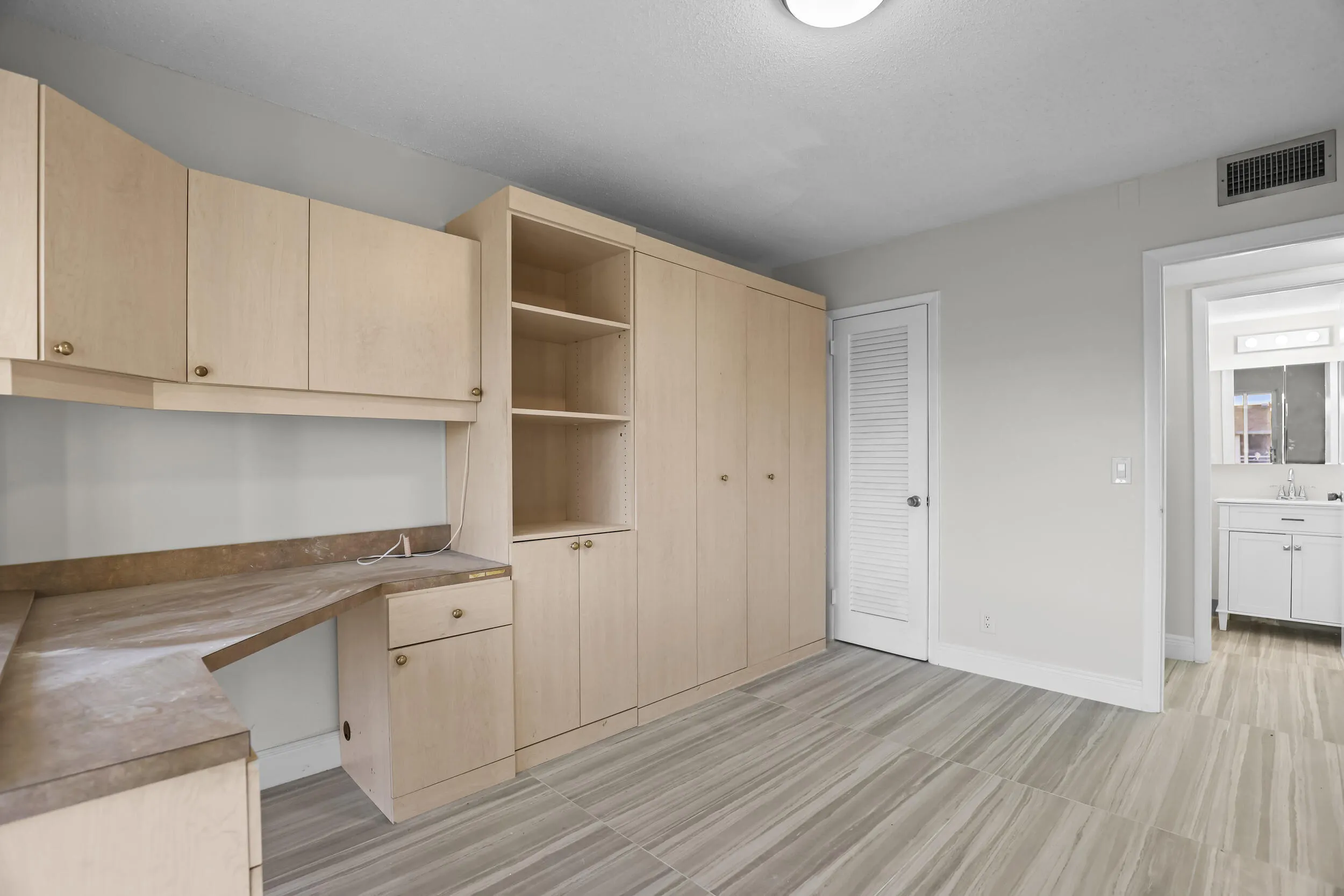 148 HASTINGS I