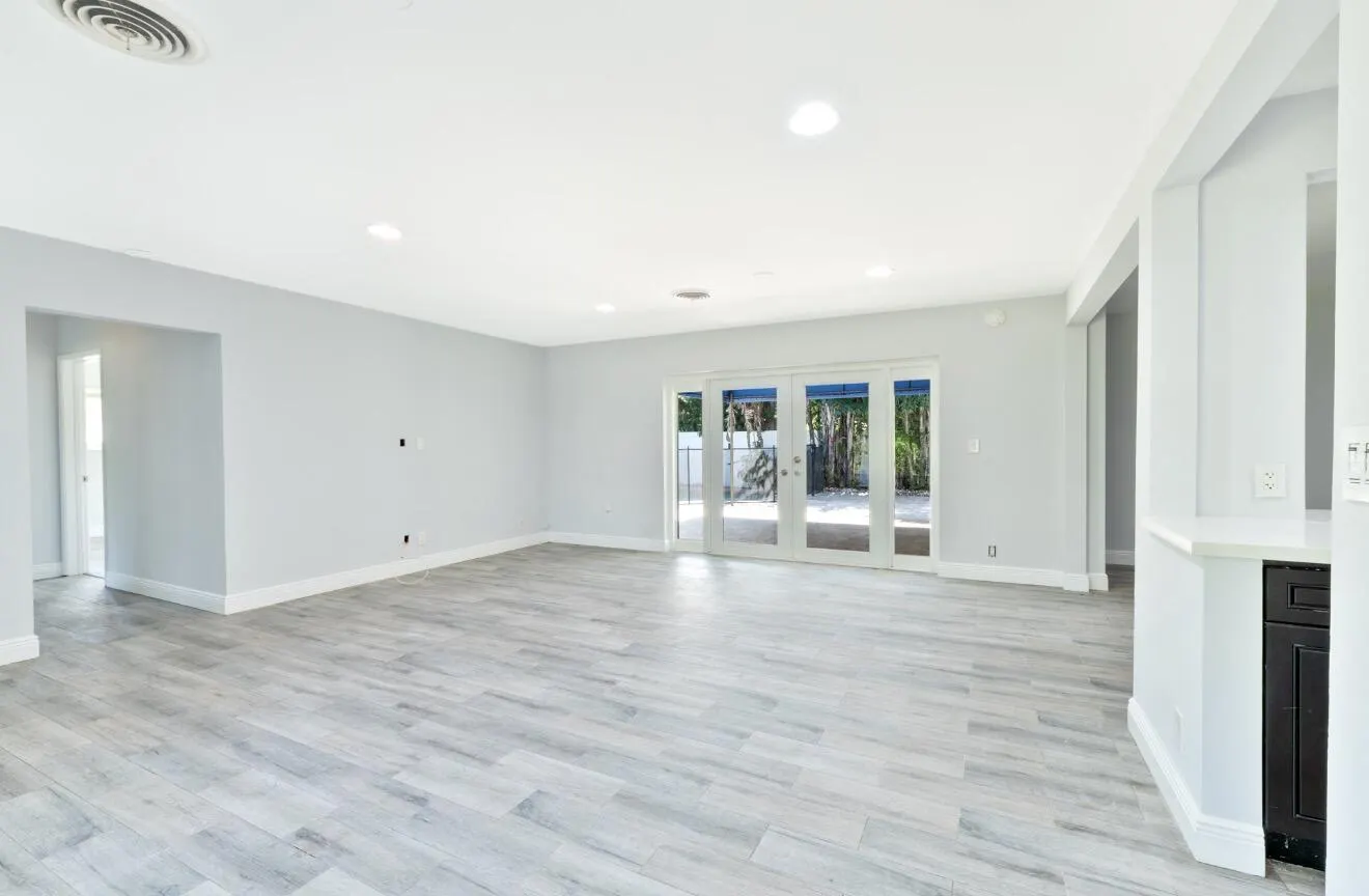 2160 NE 55TH Court