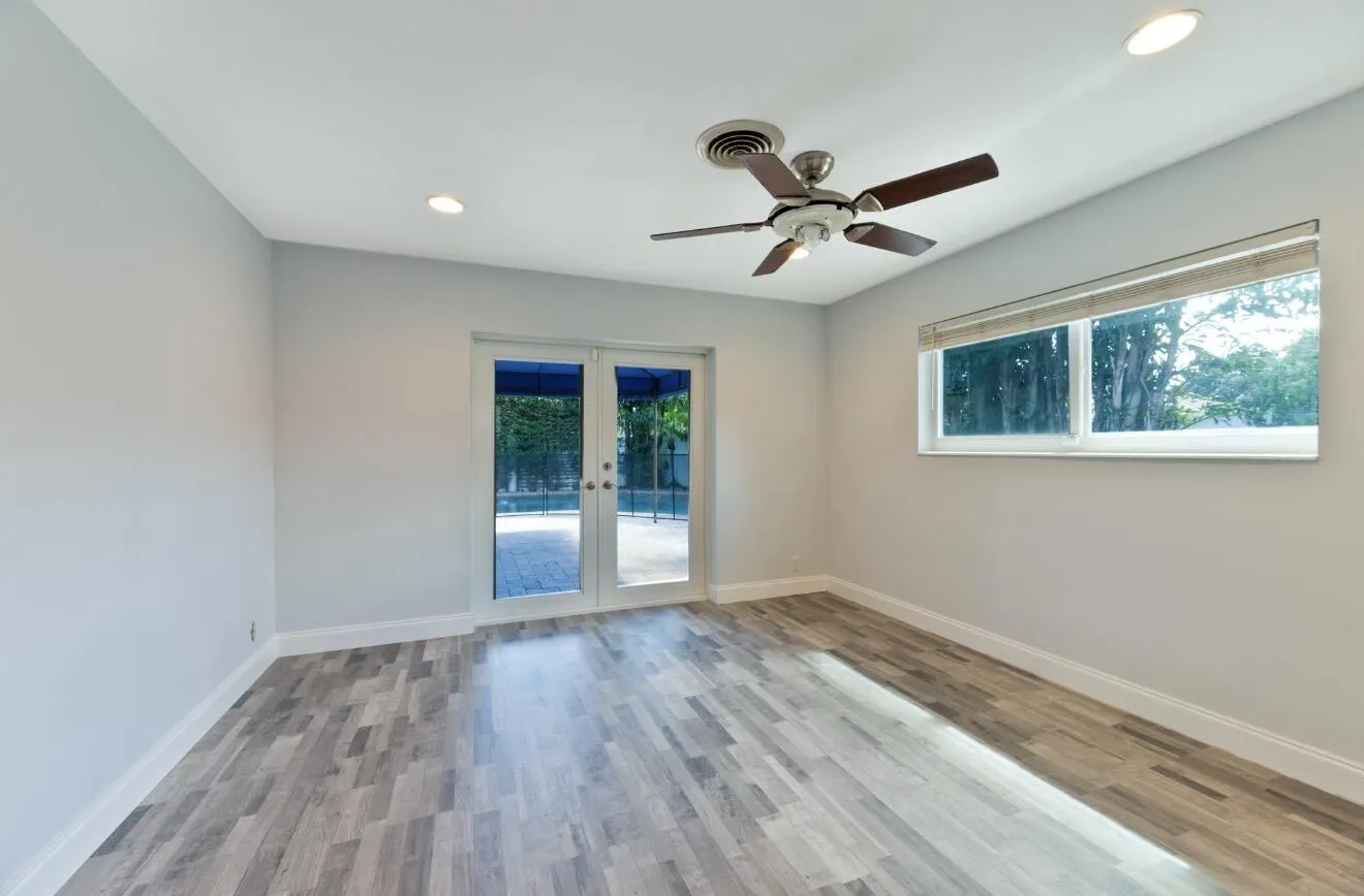 2160 NE 55TH Court