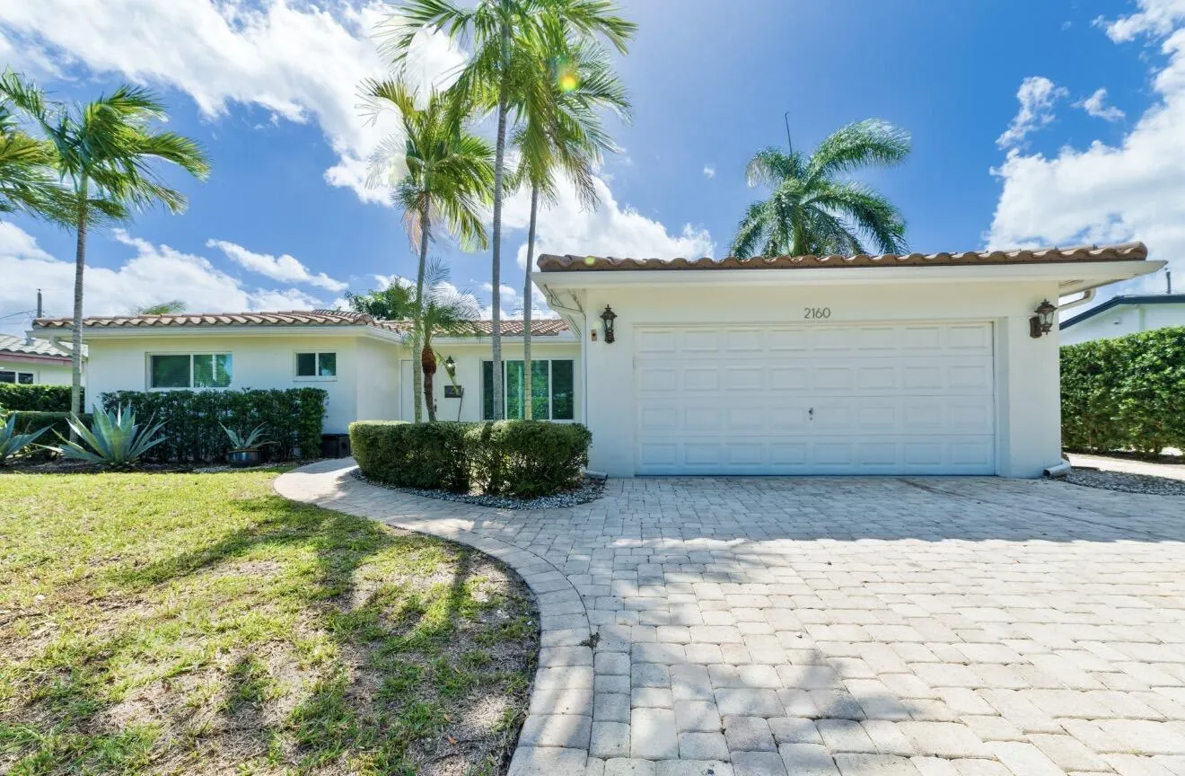2160 NE 55TH Court