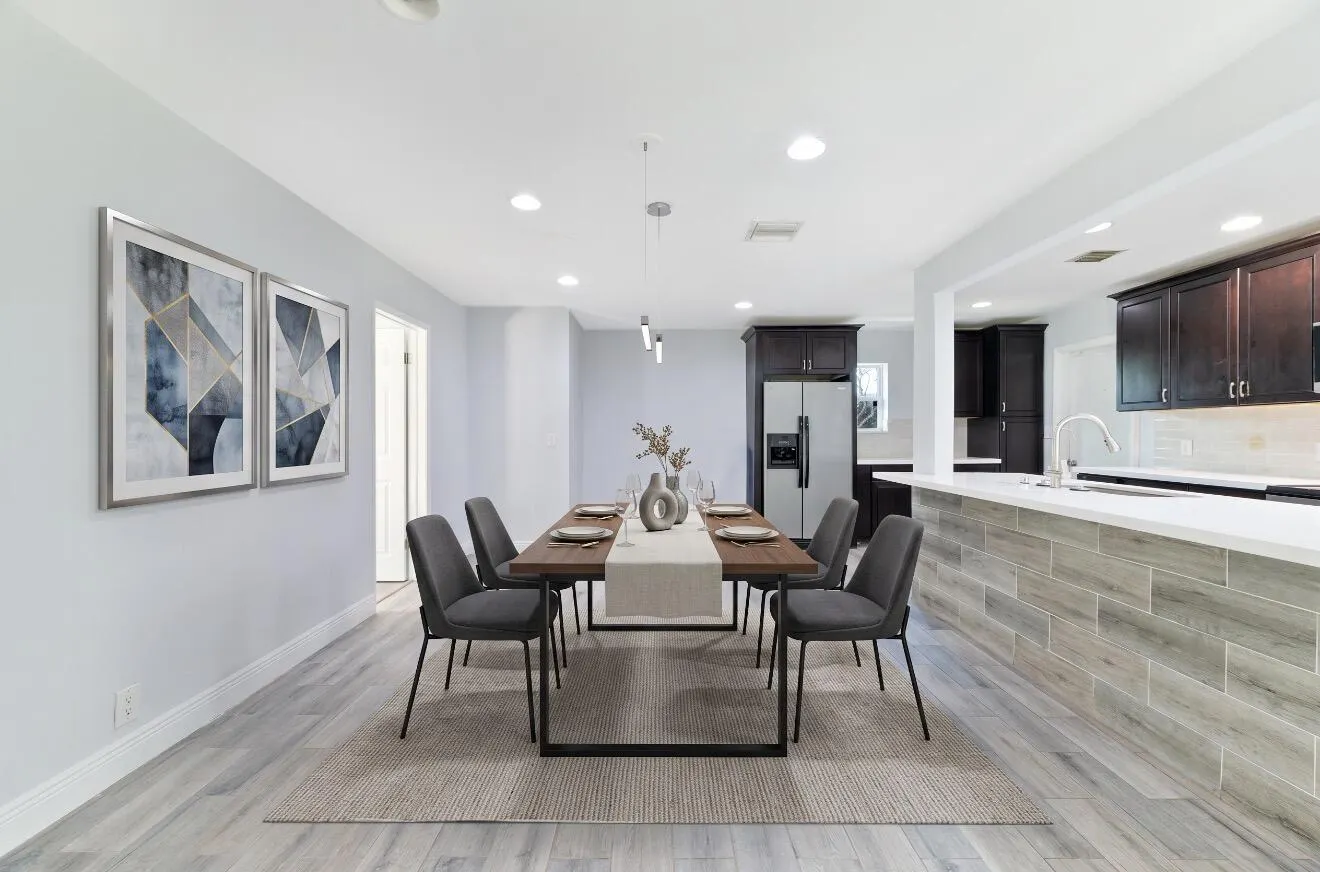 2160 NE 55TH Court