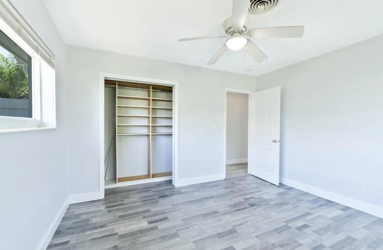 2160 NE 55TH Court