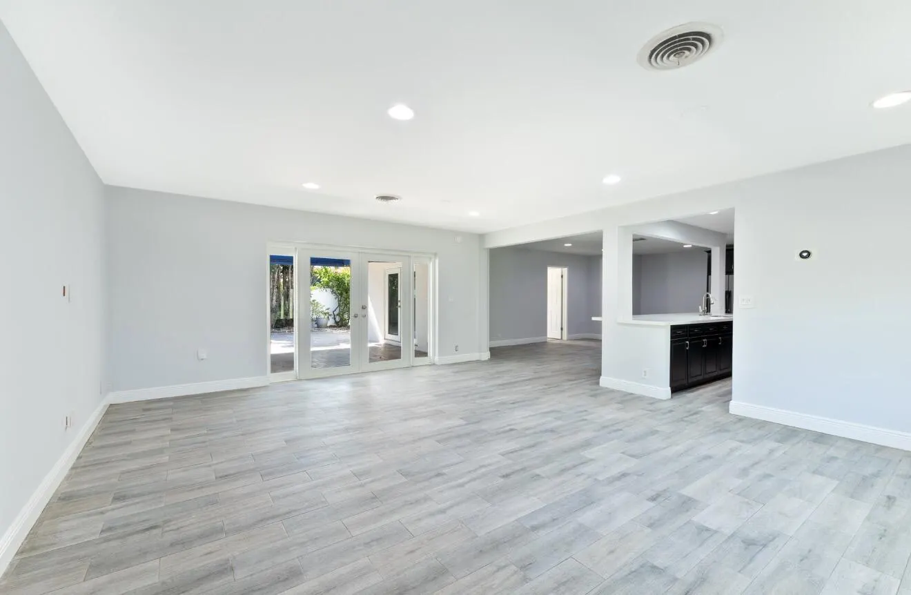 2160 NE 55TH Court