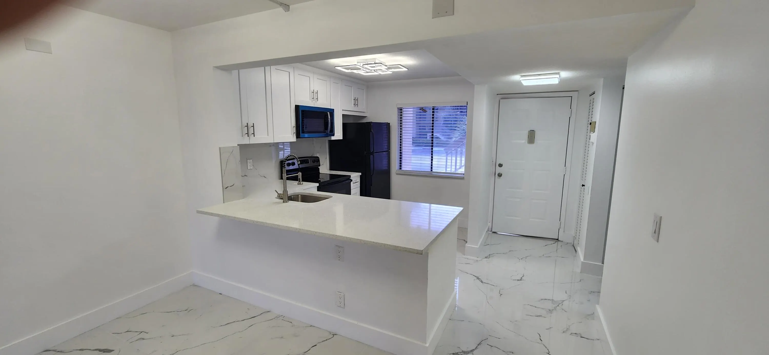 21938 REMSEN Terrace #101
