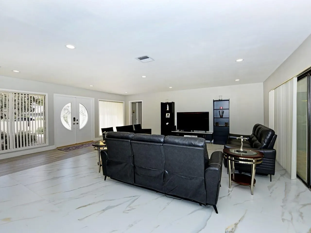 5979 Pinebrook Drive