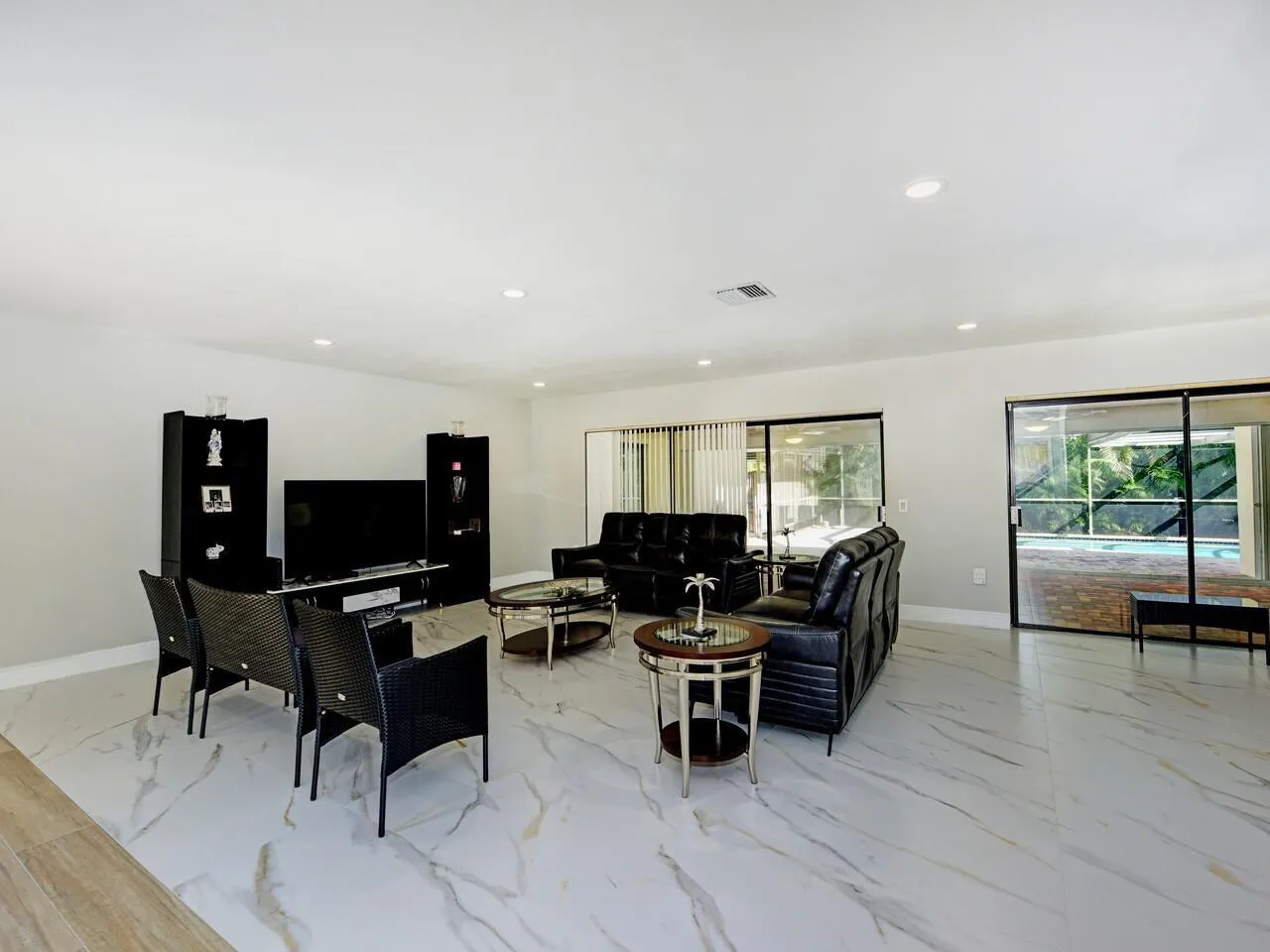 5979 Pinebrook Drive
