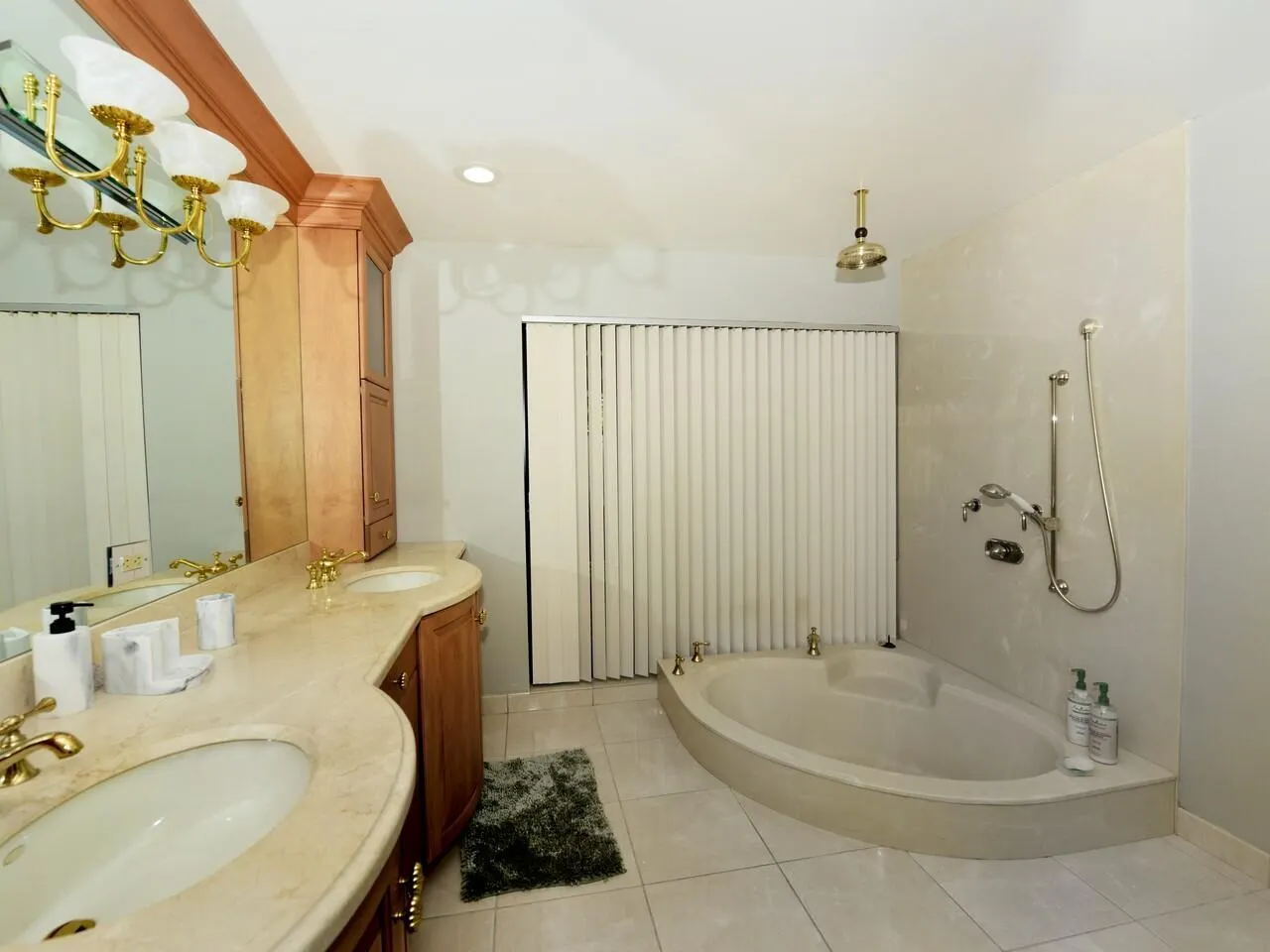 5979 Pinebrook Drive