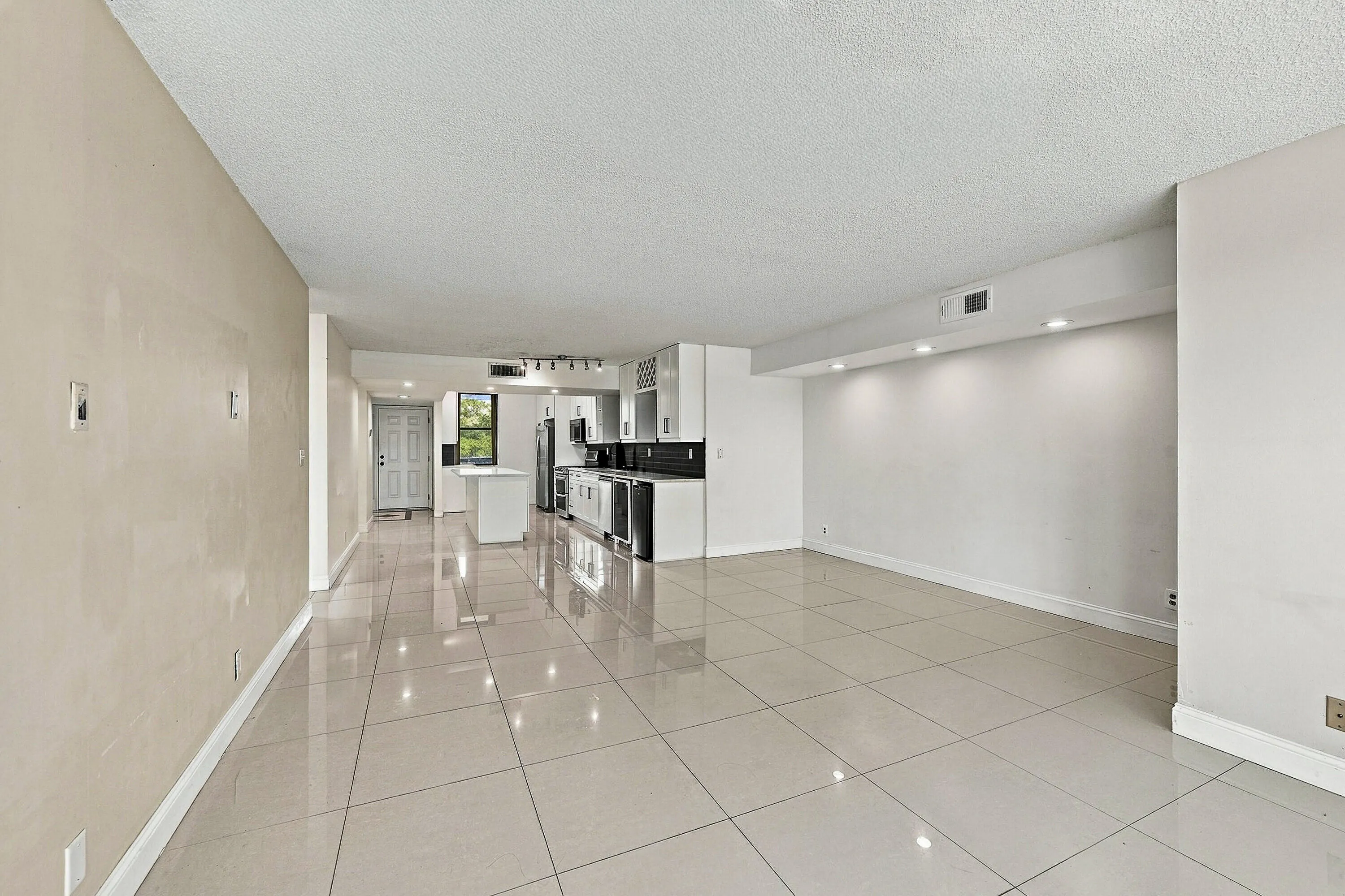 2768 CARAMBOLA Circle S #302