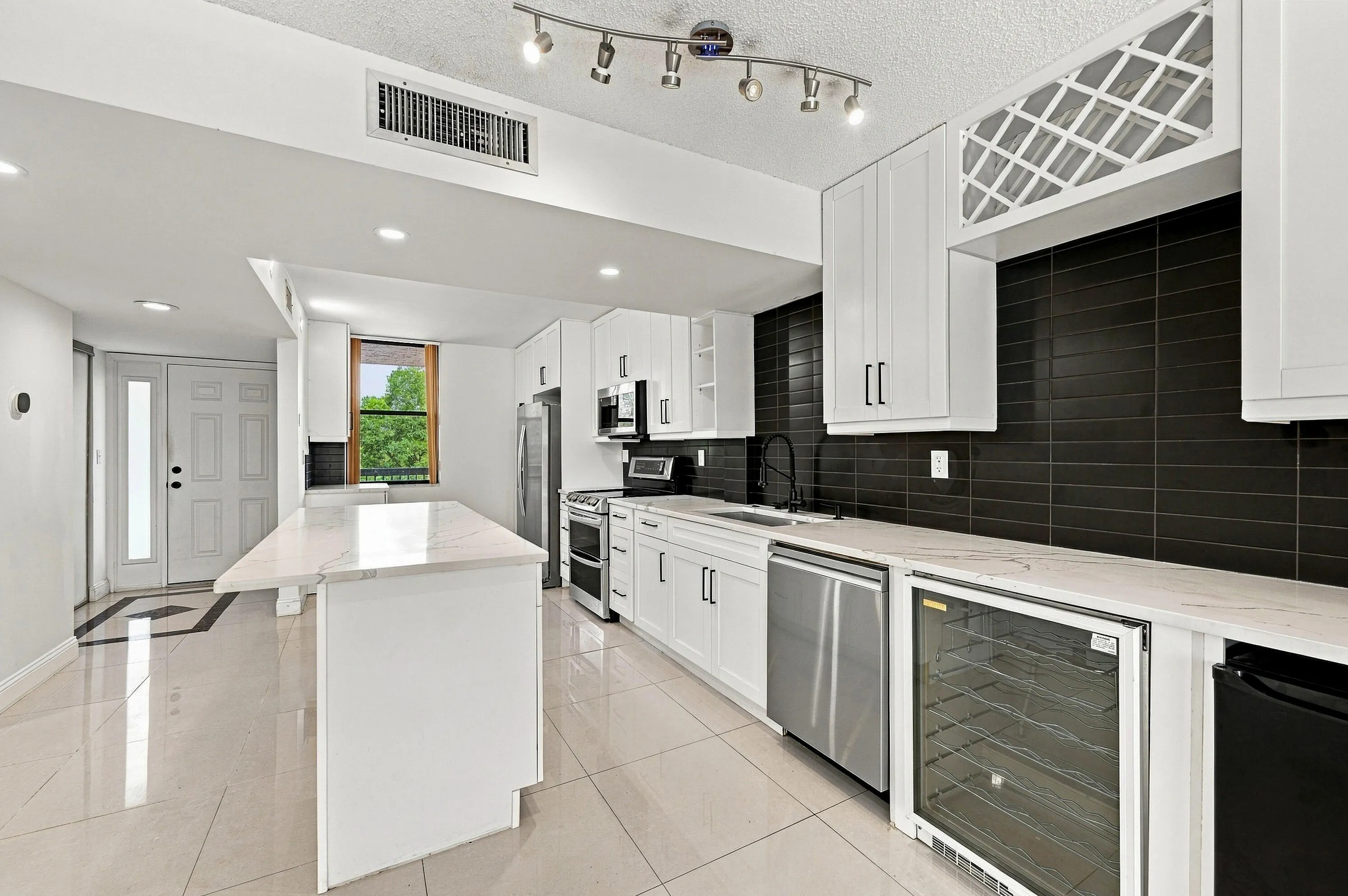2768 CARAMBOLA Circle S #302