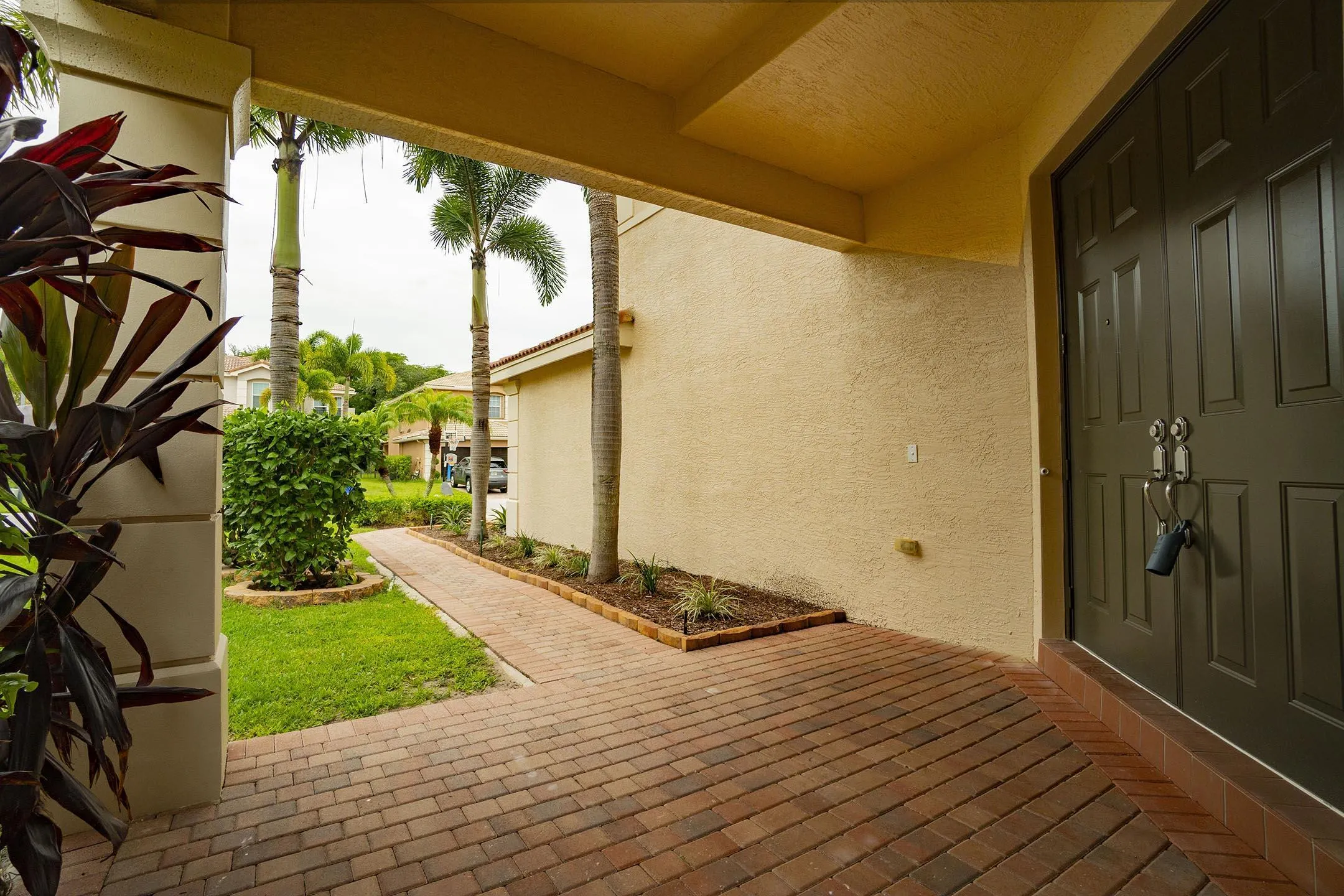 10324 Willow Oaks Trail