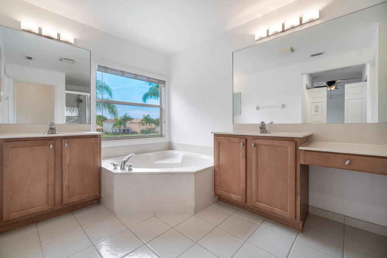 10324 Willow Oaks Trail