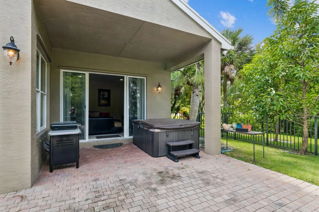 5521 ALBIN Drive