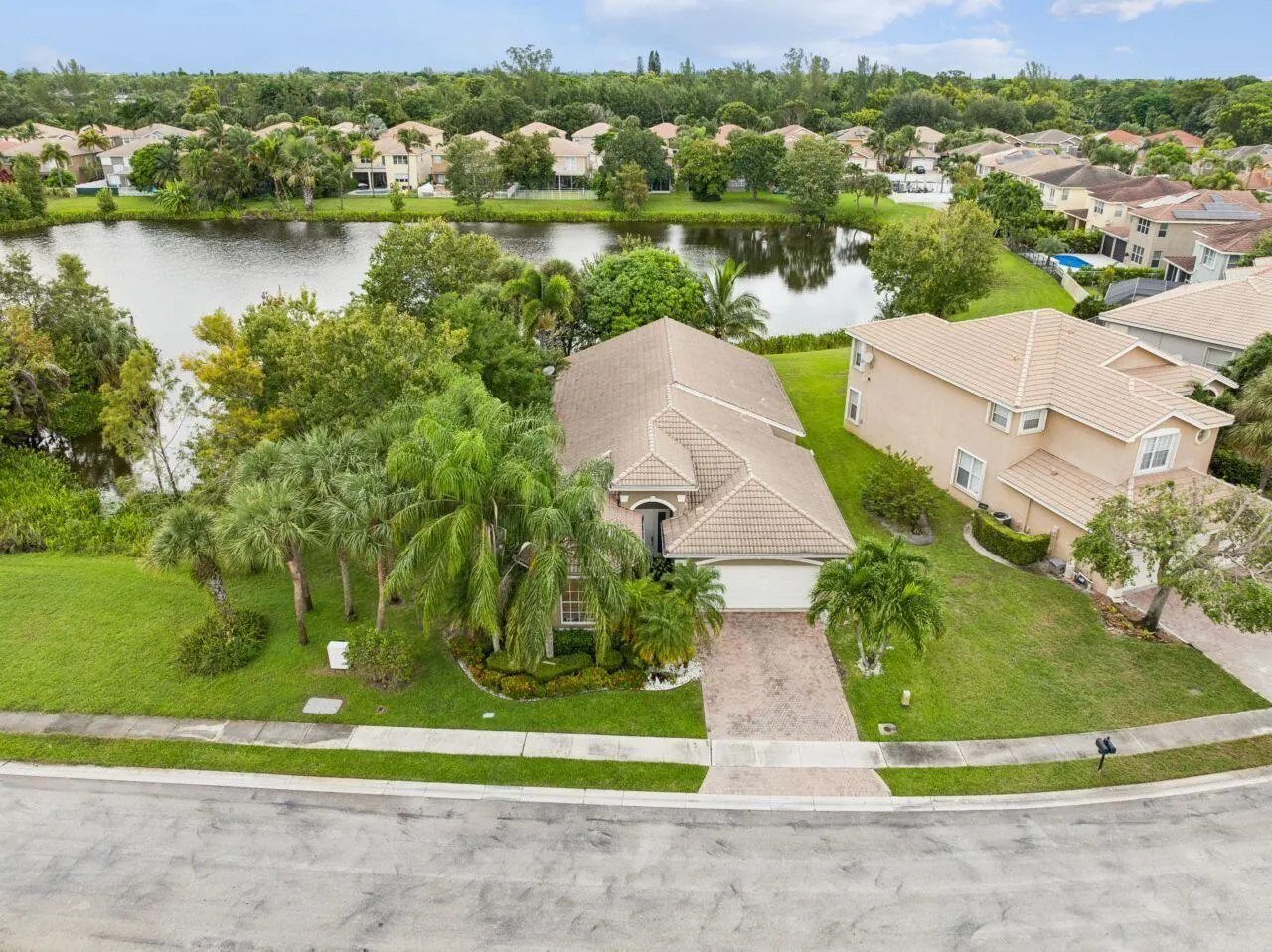 5521 ALBIN Drive