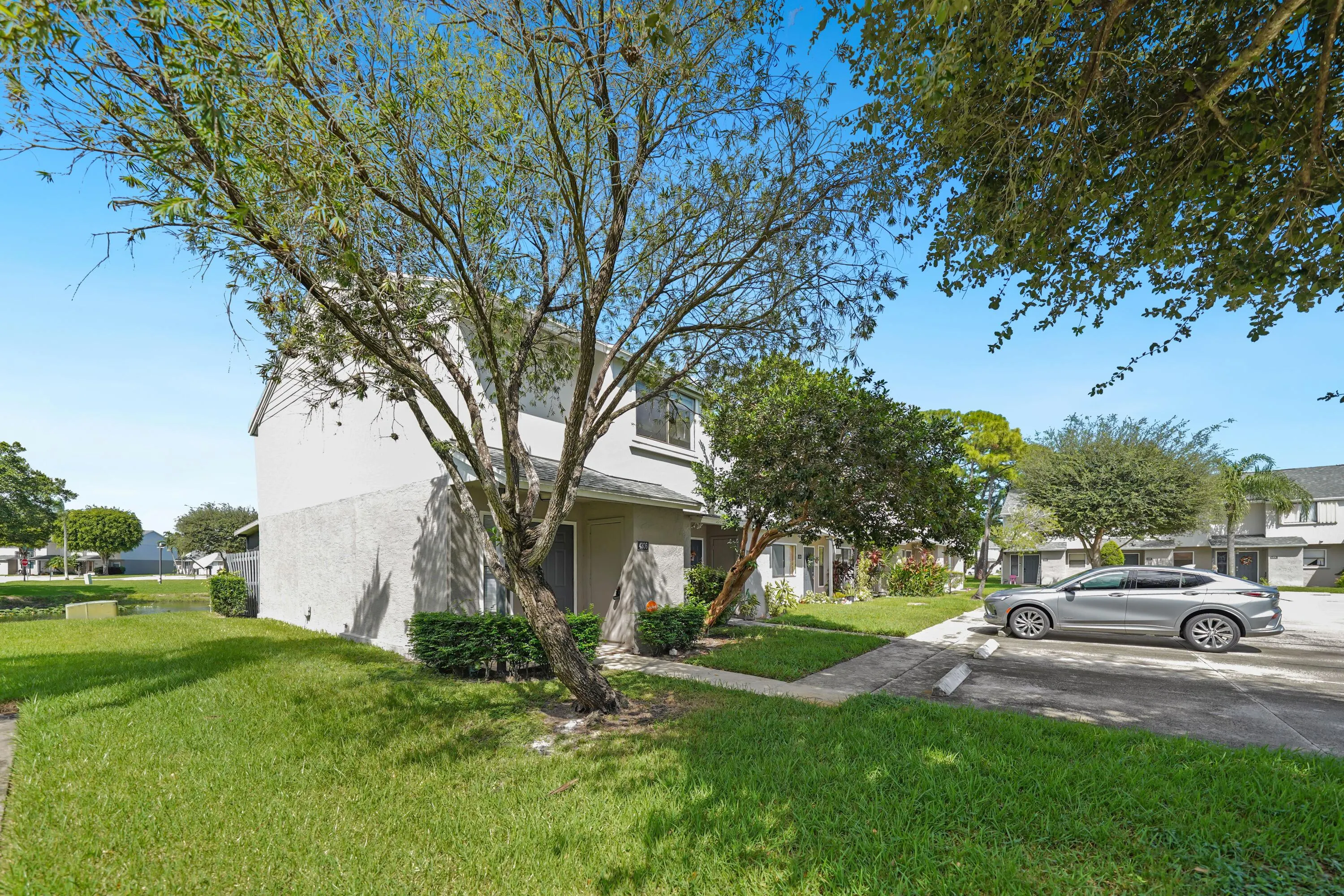 4306 INLET Circle