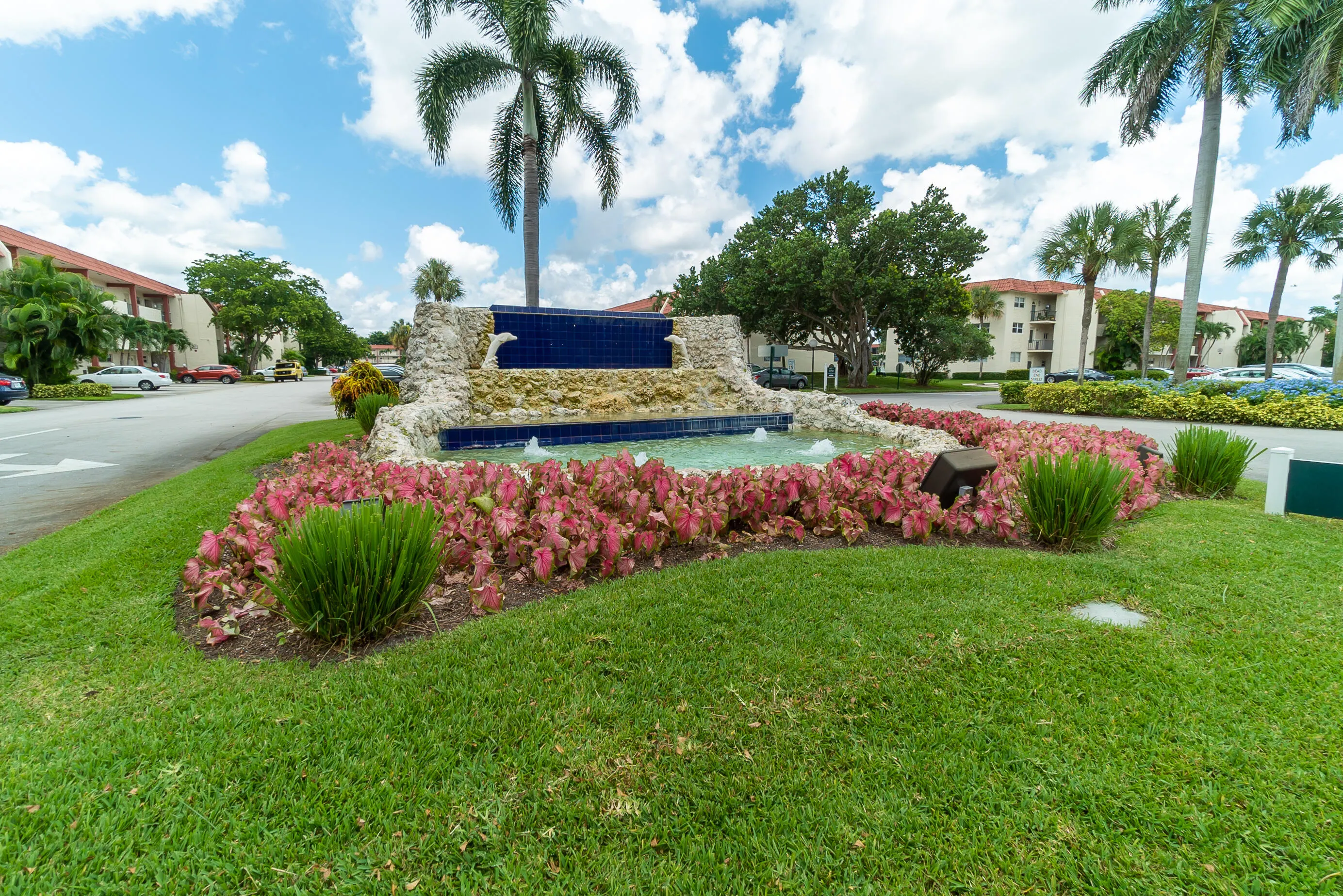 9411 N HOLLYBROOK LAKE Drive #108