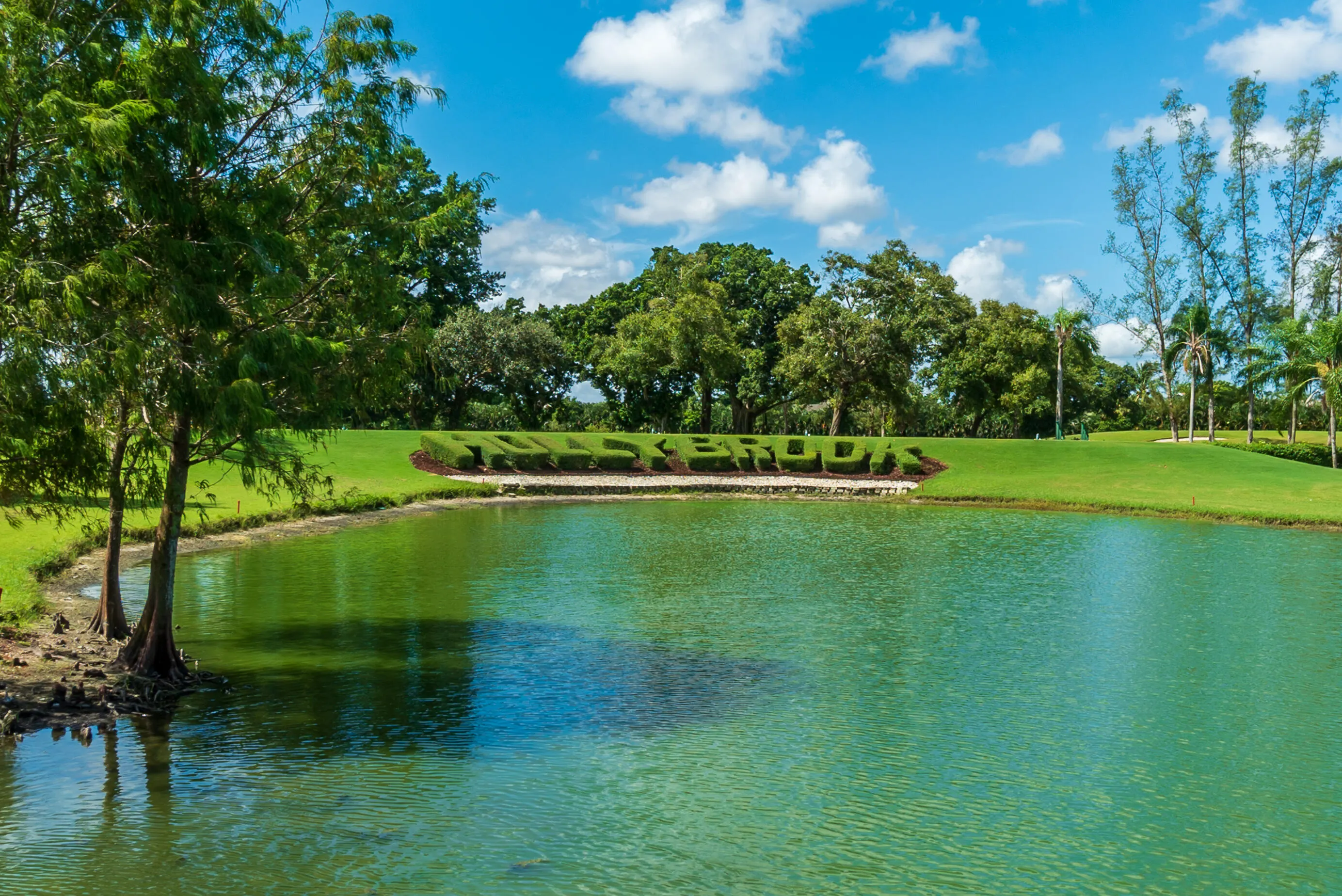 9411 N HOLLYBROOK LAKE Drive #108