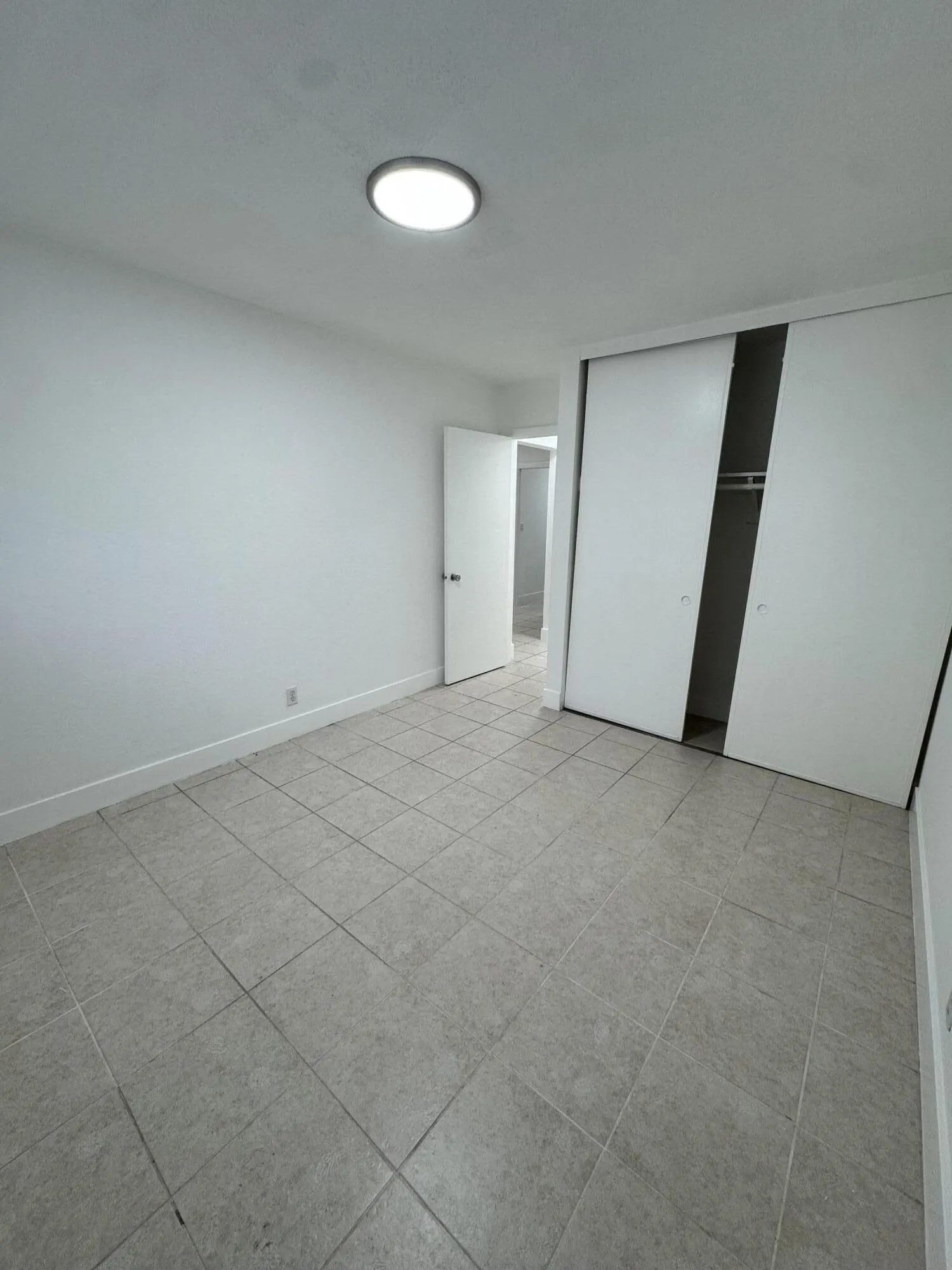 510 LAKE SHORE Drive #35