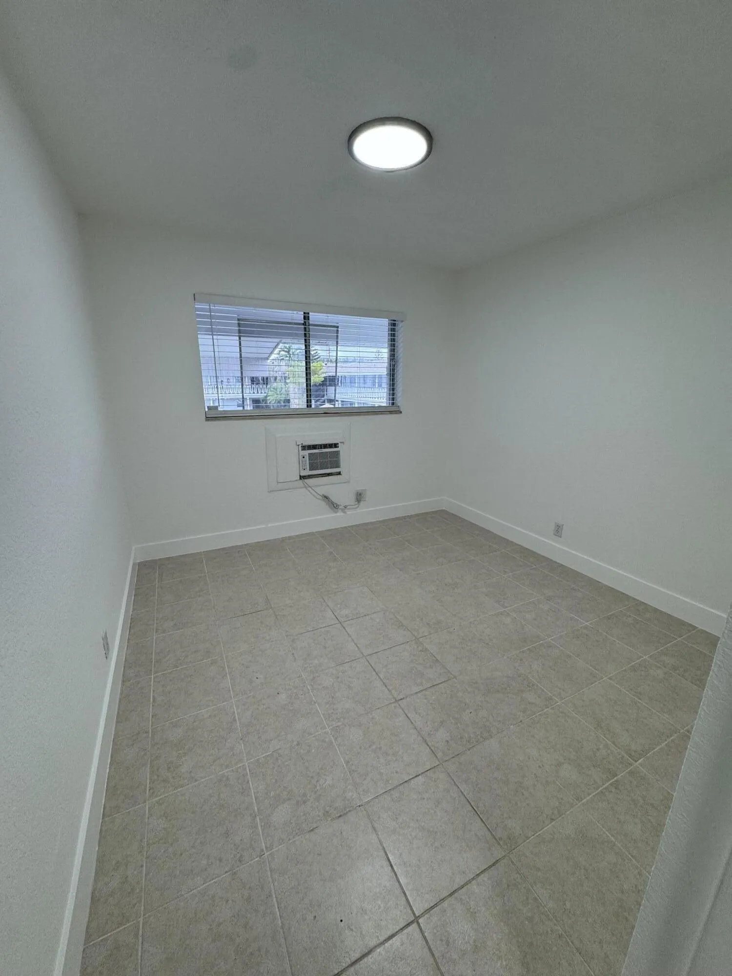 510 LAKE SHORE Drive #35