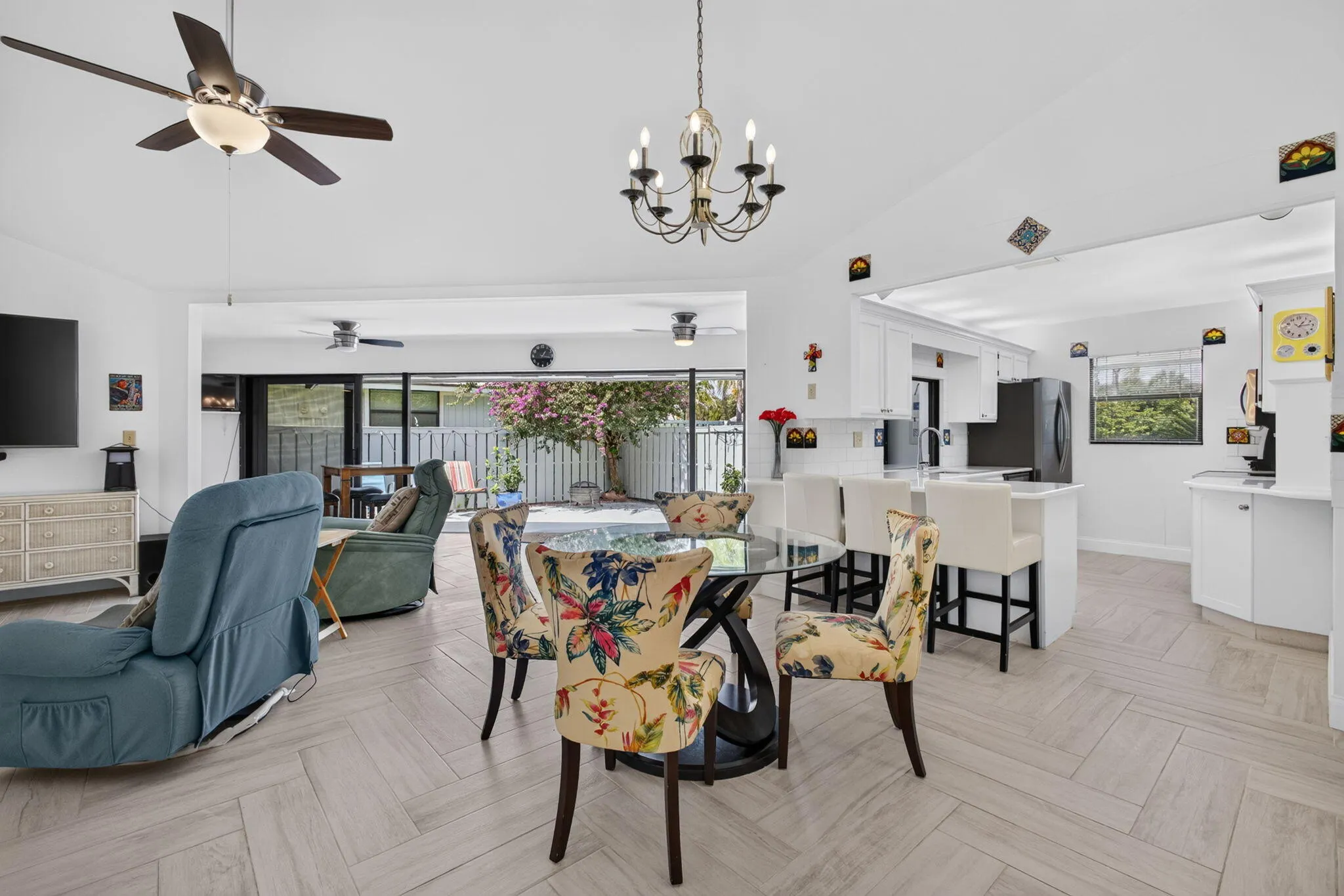 1127 E SEMINOLE Avenue #15D