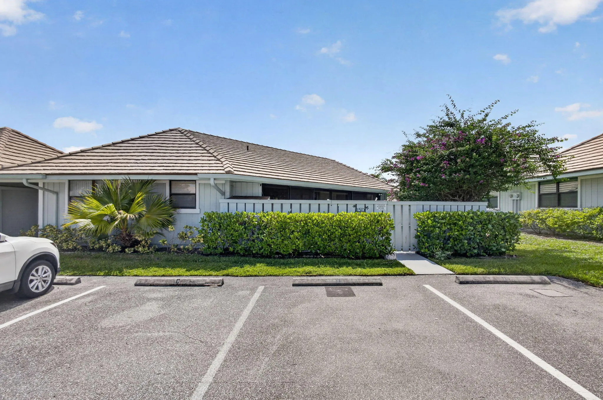 1127 E SEMINOLE Avenue #15D