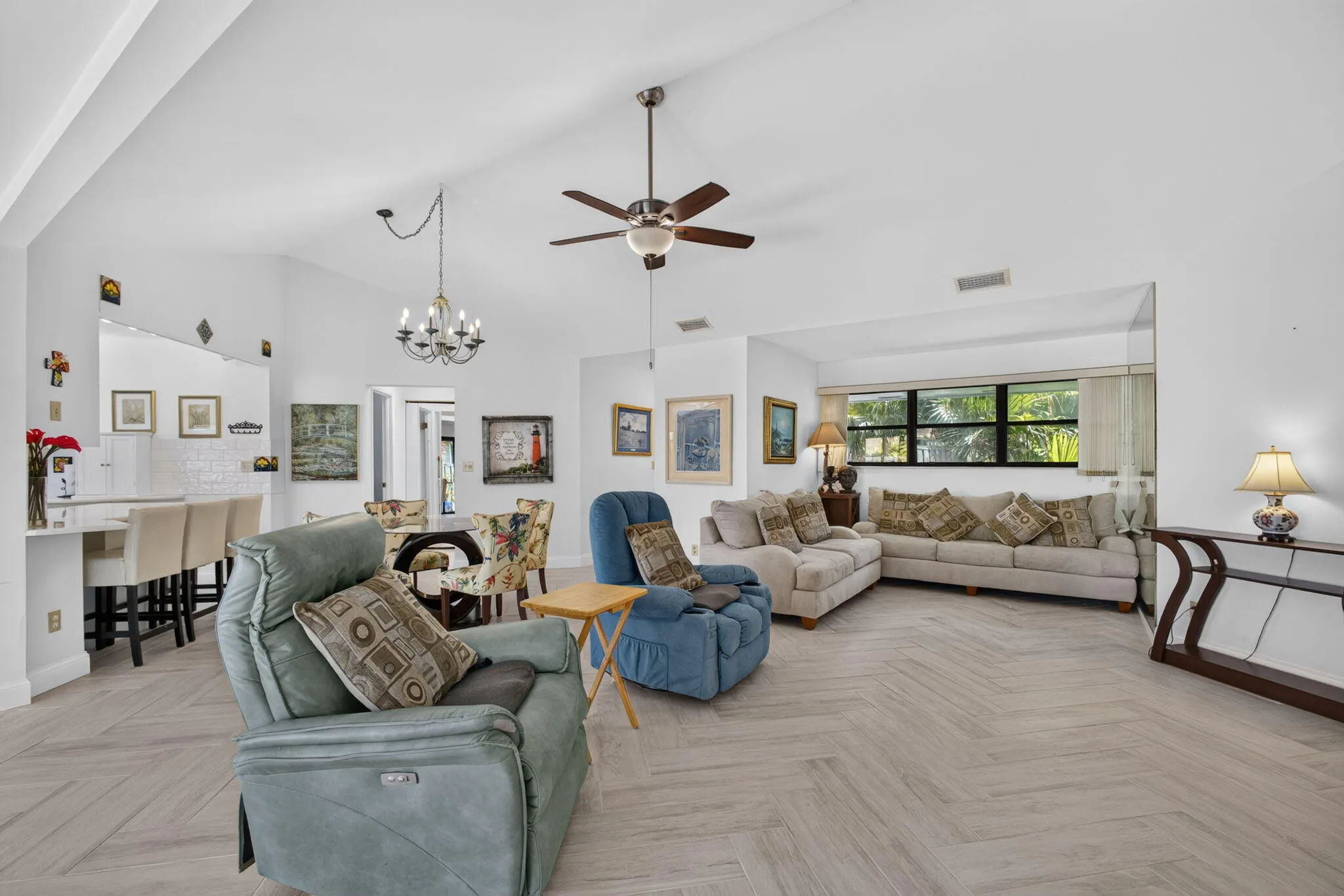 1127 E SEMINOLE Avenue #15D