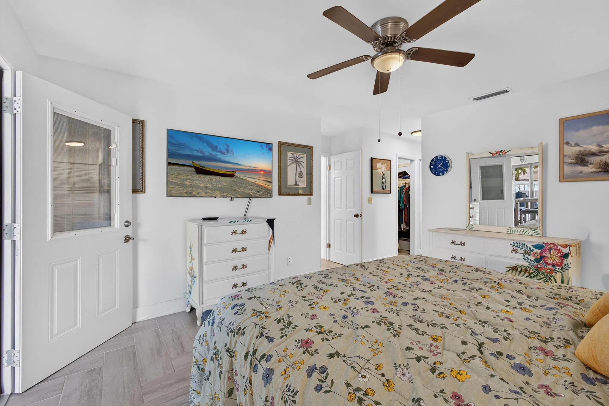 1127 E SEMINOLE Avenue #15D