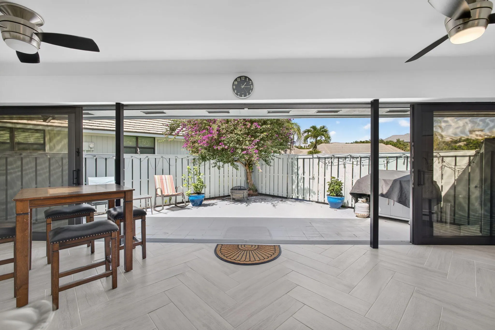1127 E SEMINOLE Avenue #15D