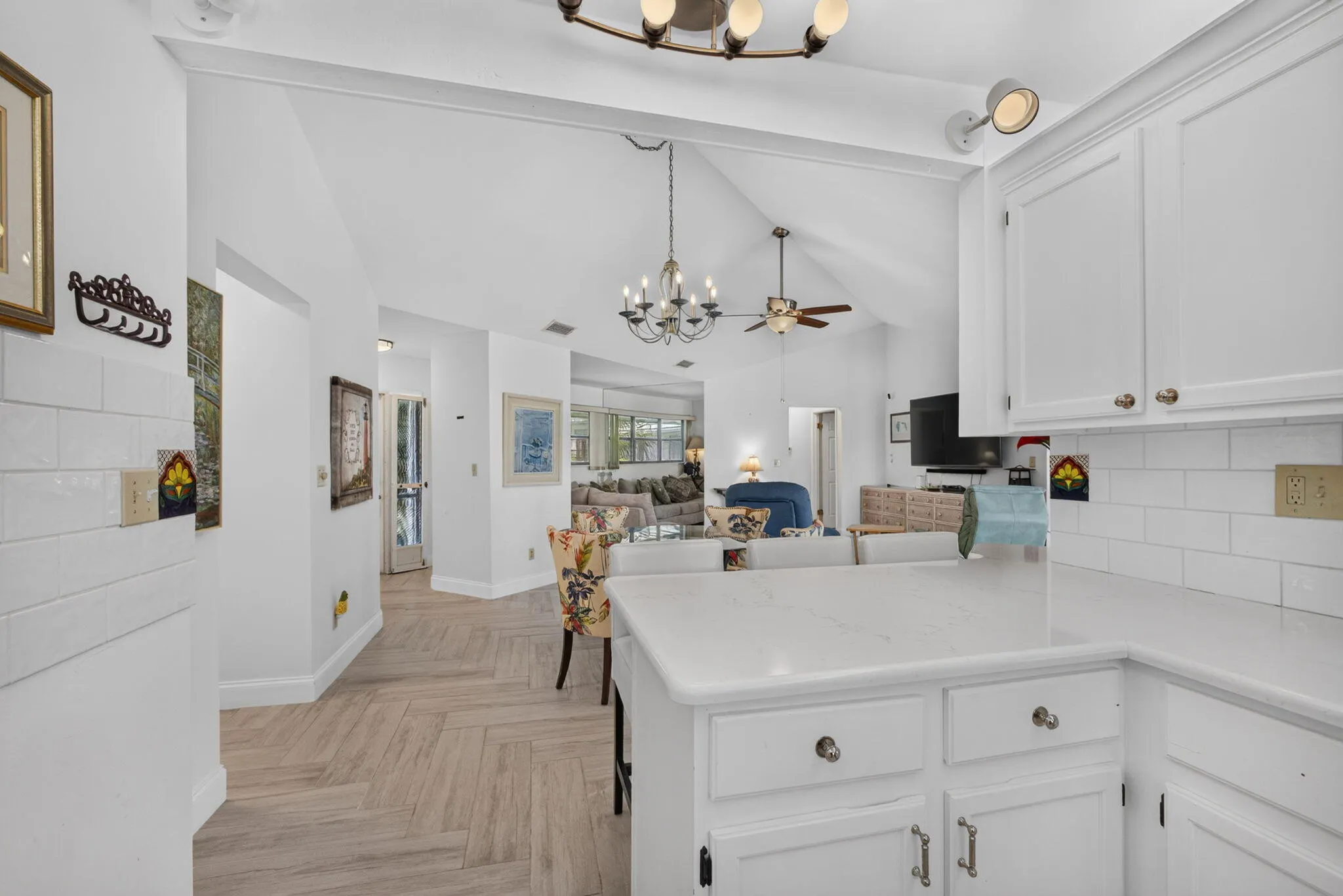 1127 E SEMINOLE Avenue #15D