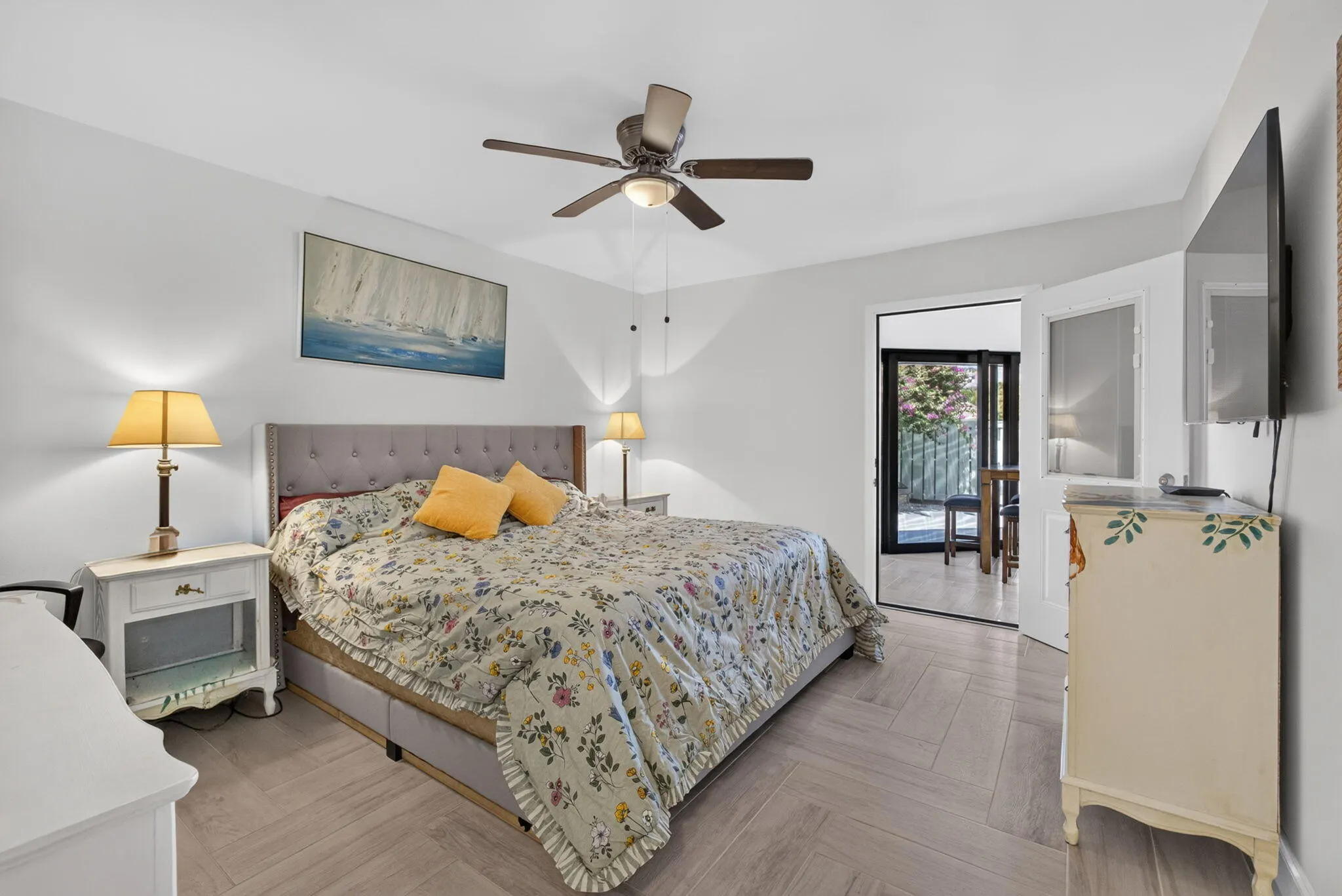1127 E SEMINOLE Avenue #15D