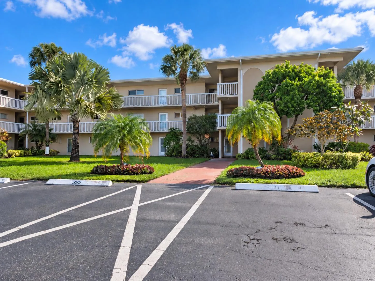 2856 Garden Drive S #106