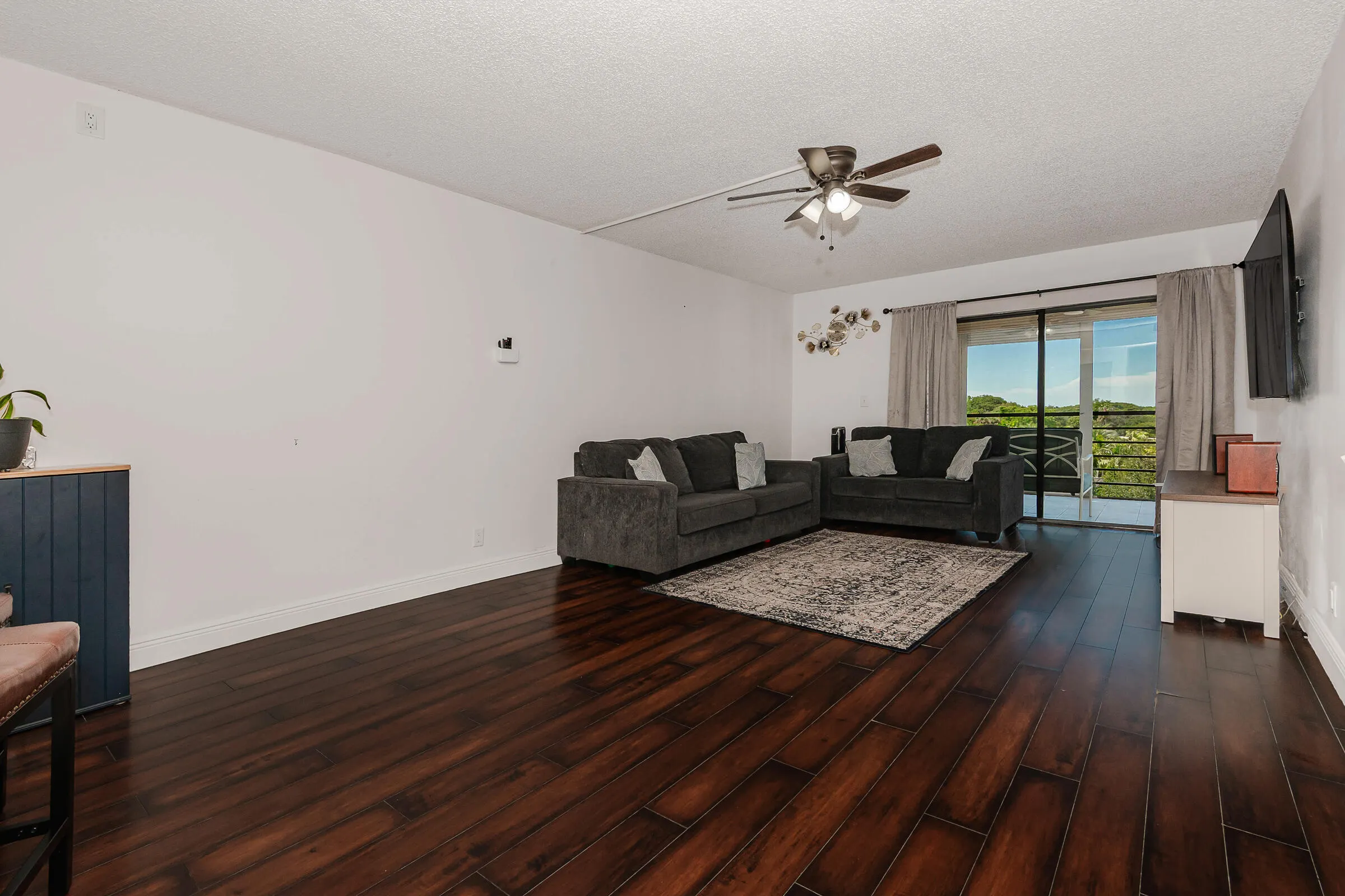 9235 SW 8th Street #502